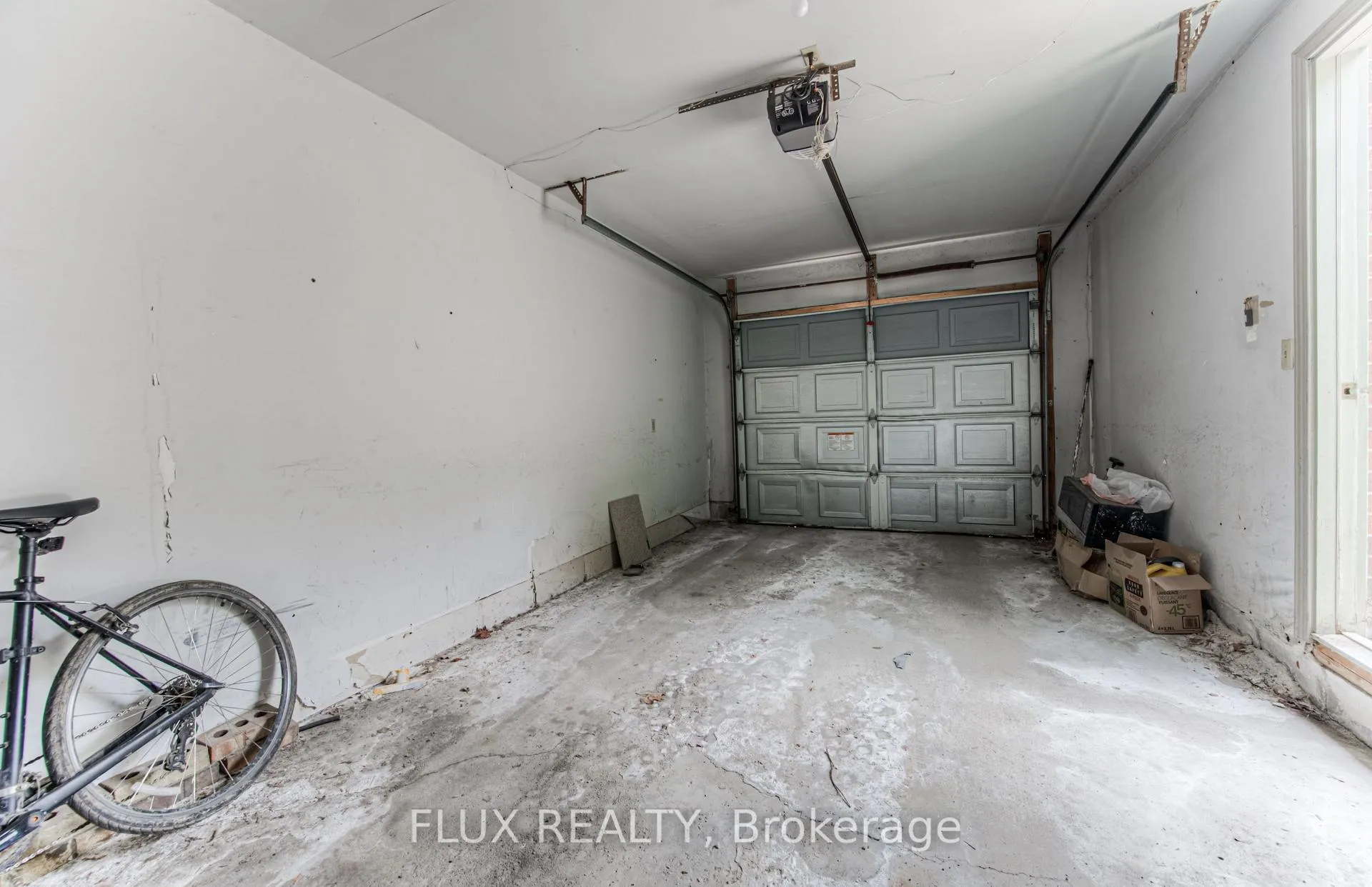 Photo 23 of Unit 26, 250 Keats Way, Waterloo, Beechwood — HOMEH