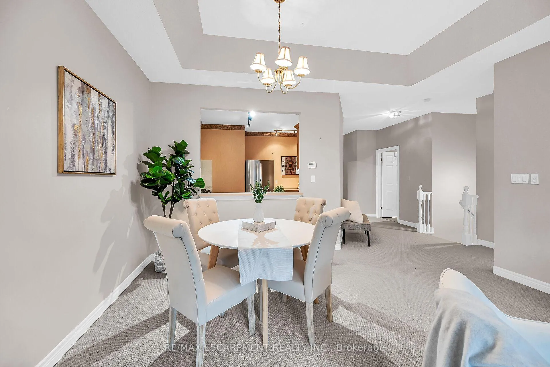 Photo 9 of 54 Greentrail Drive, Hamilton, Mount Hope — HOMEH