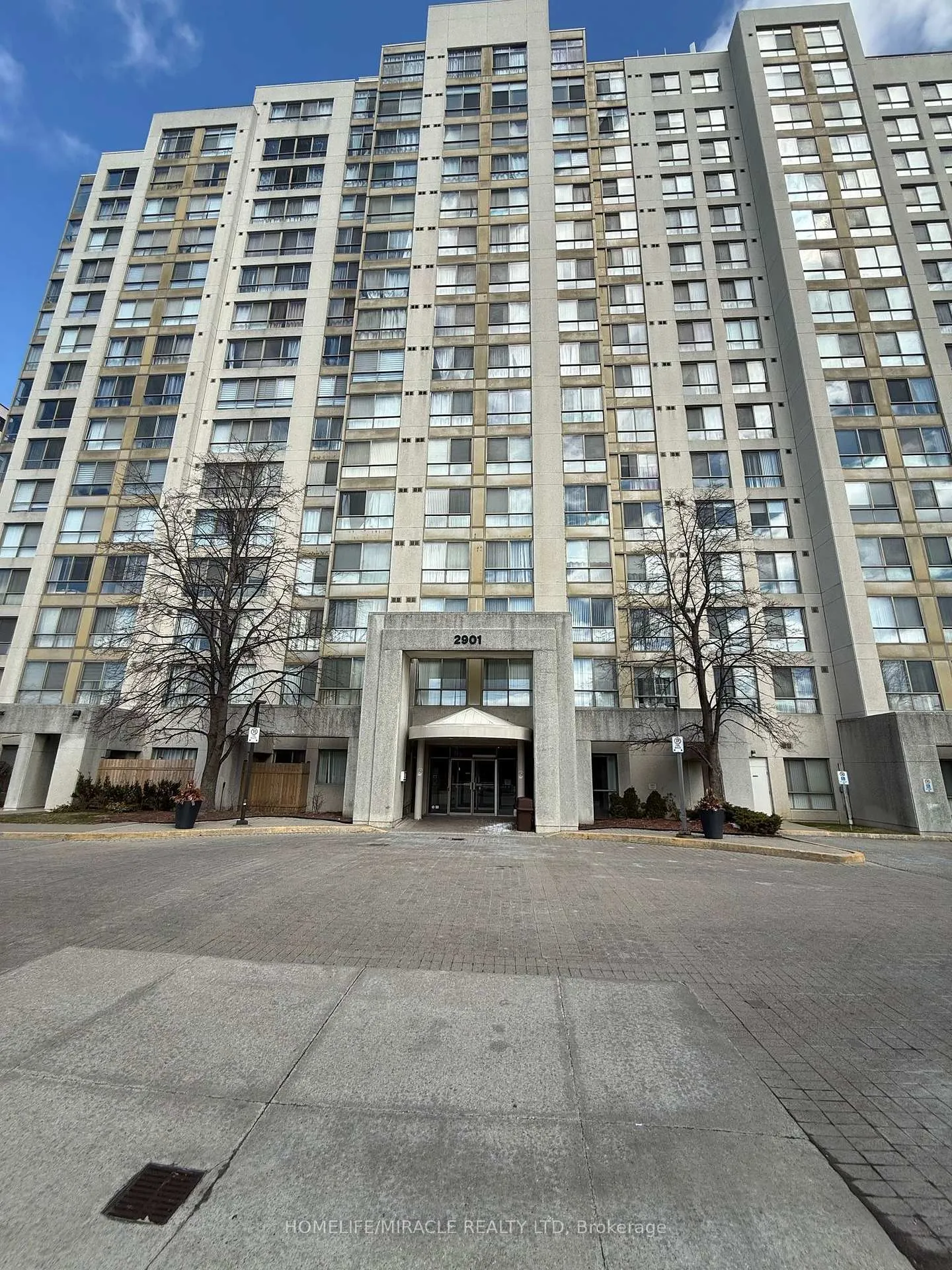 Front of Unit 507, 2901 Kipling Avenue