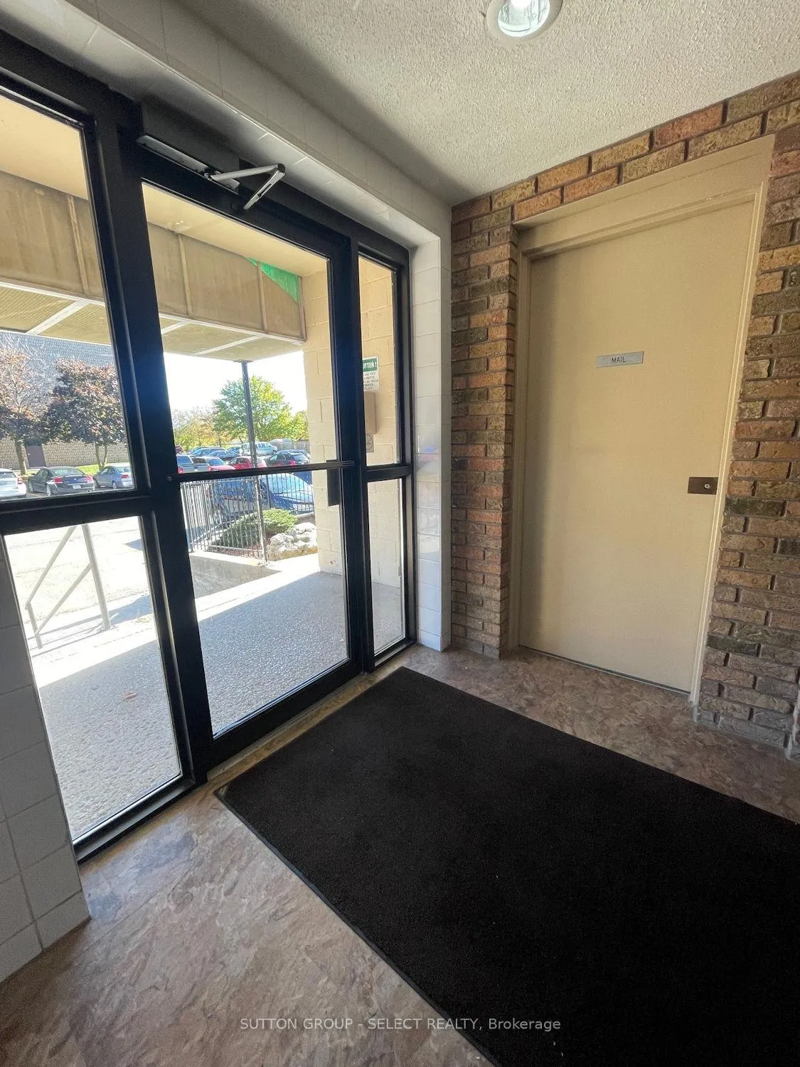 Photo 3 of Unit 204, 140 Park Avenue E, Chatham-Kent, Chatham — HOMEH