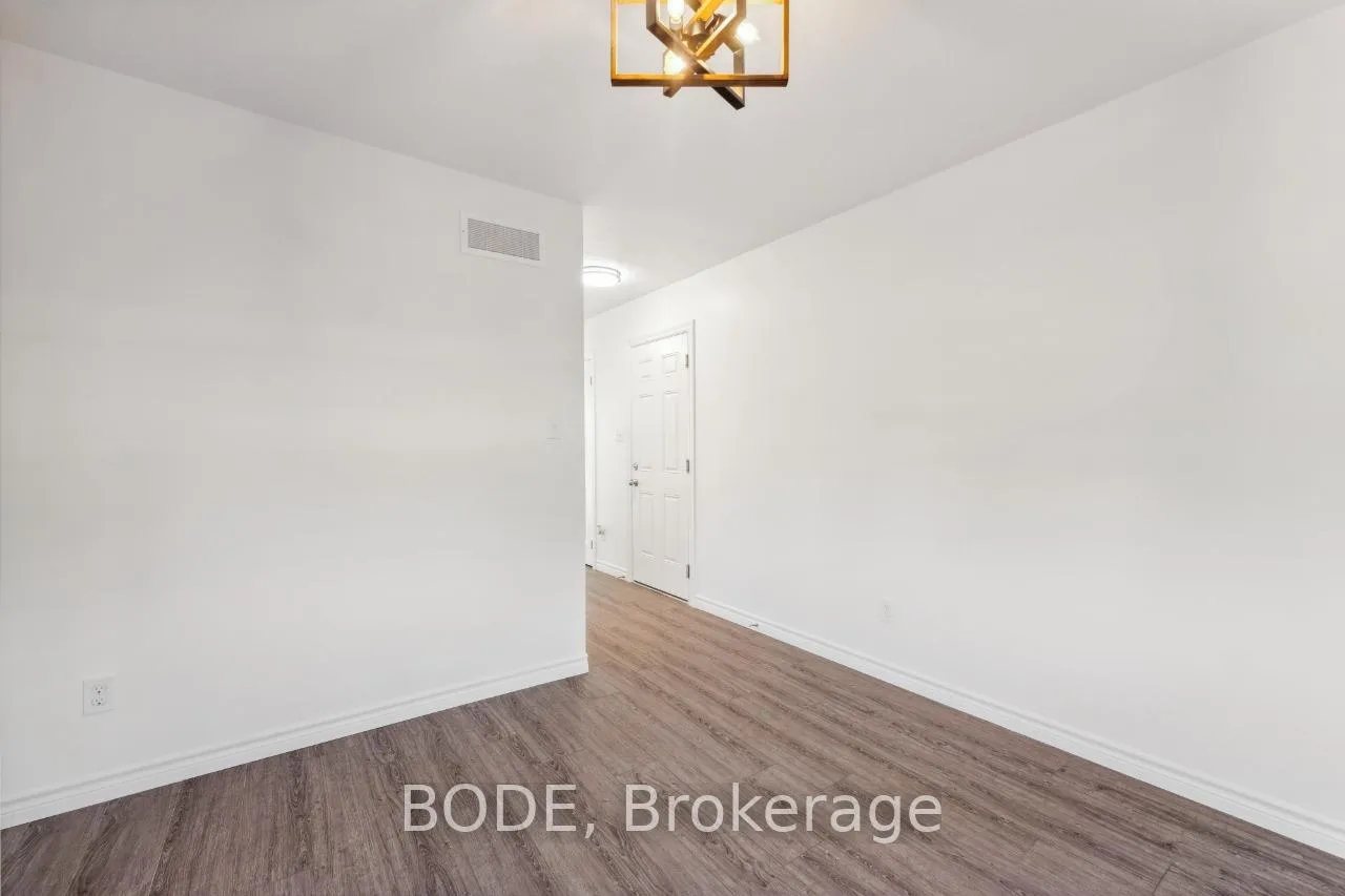 Photo 16 of 2 Goldie Mill Road W, Kitchener, Mill Courtland Woodside Park — HOMEH