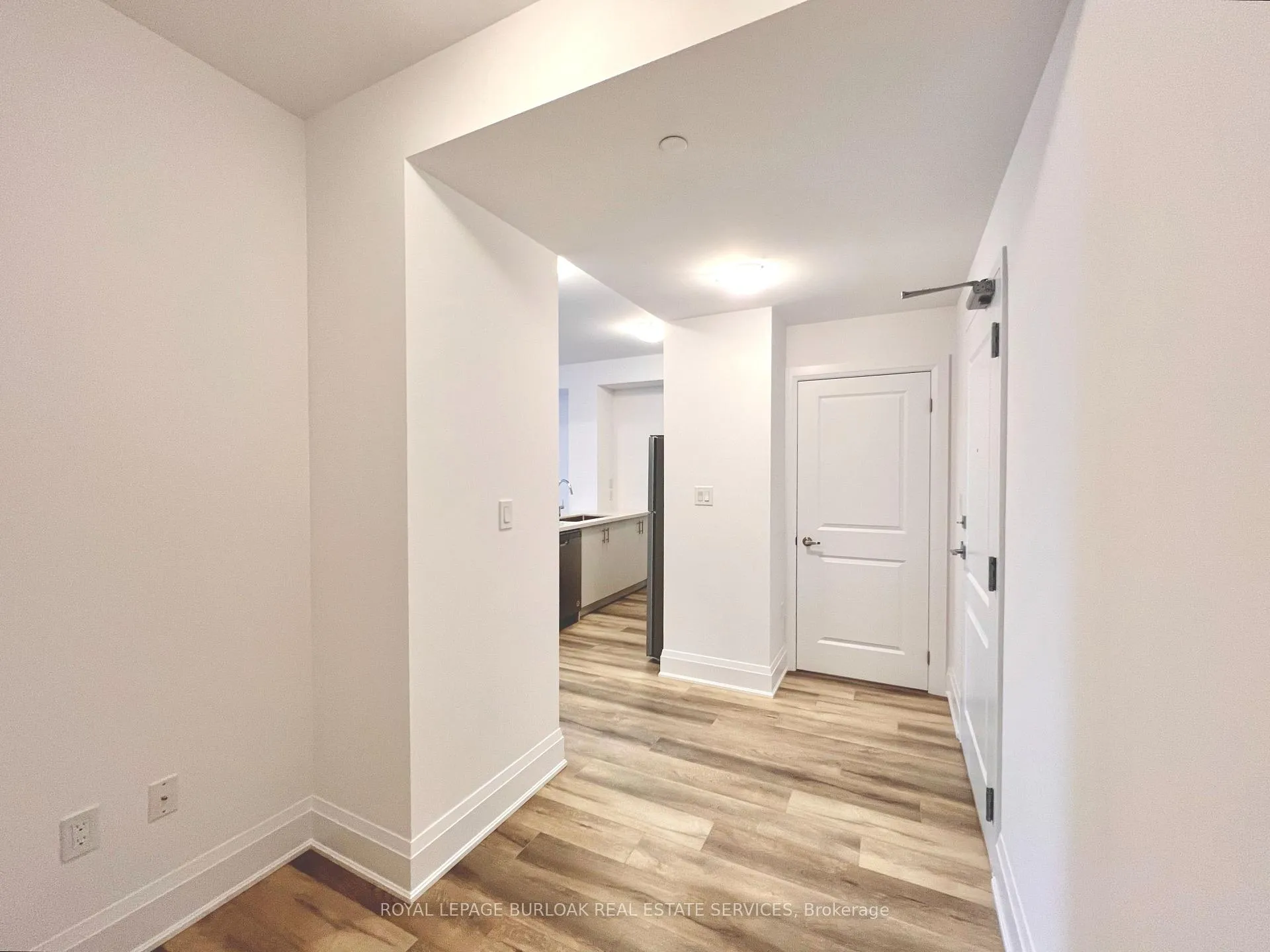Photo 3 of Unit 415, 470 Dundas Street E, Hamilton, Waterdown — HOMEH
