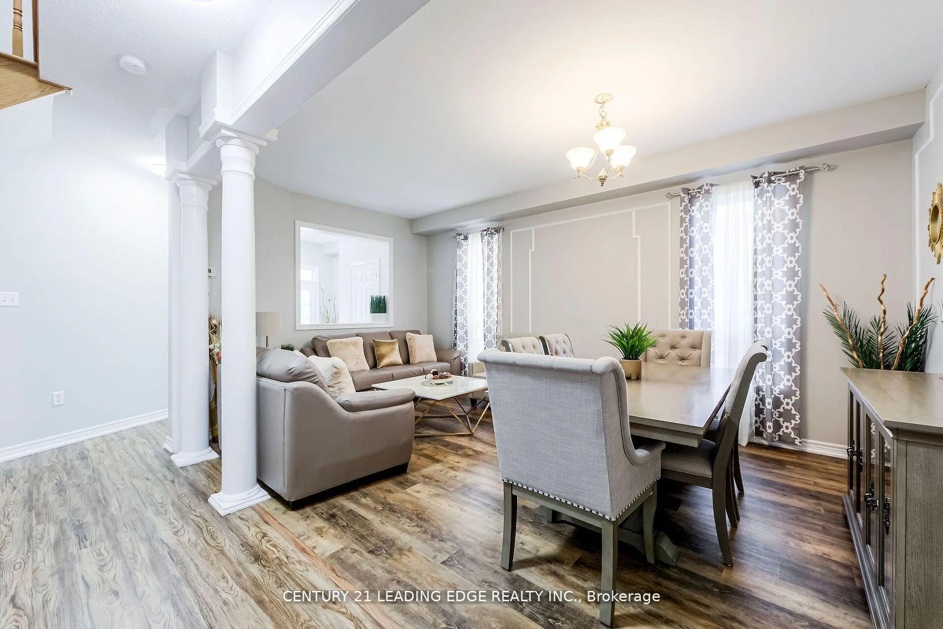 Photo 3 of 96 Nelson Street N, Clarington, Bowmanville — HOMEH