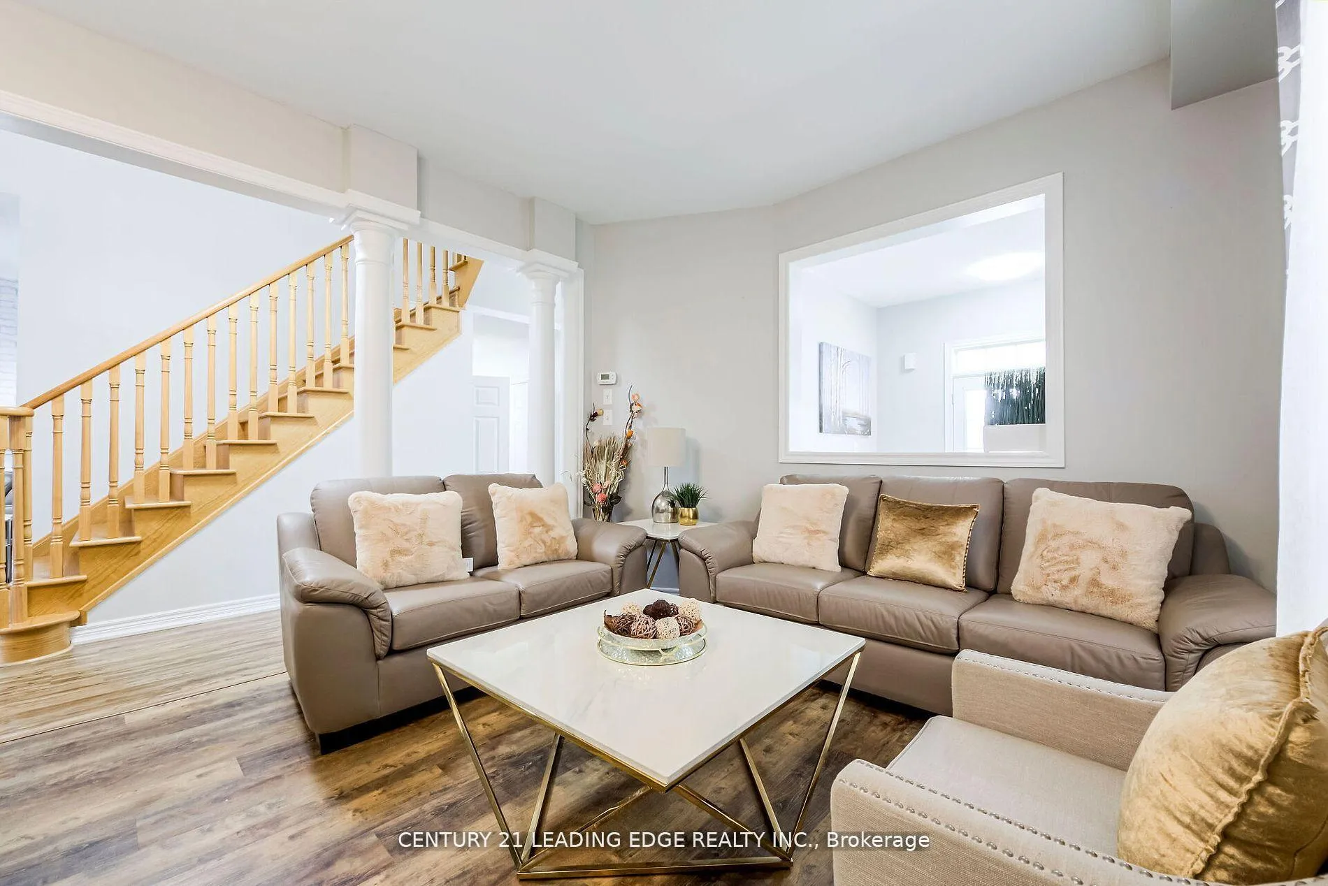 Photo 6 of 96 Nelson Street N, Clarington, Bowmanville — HOMEH