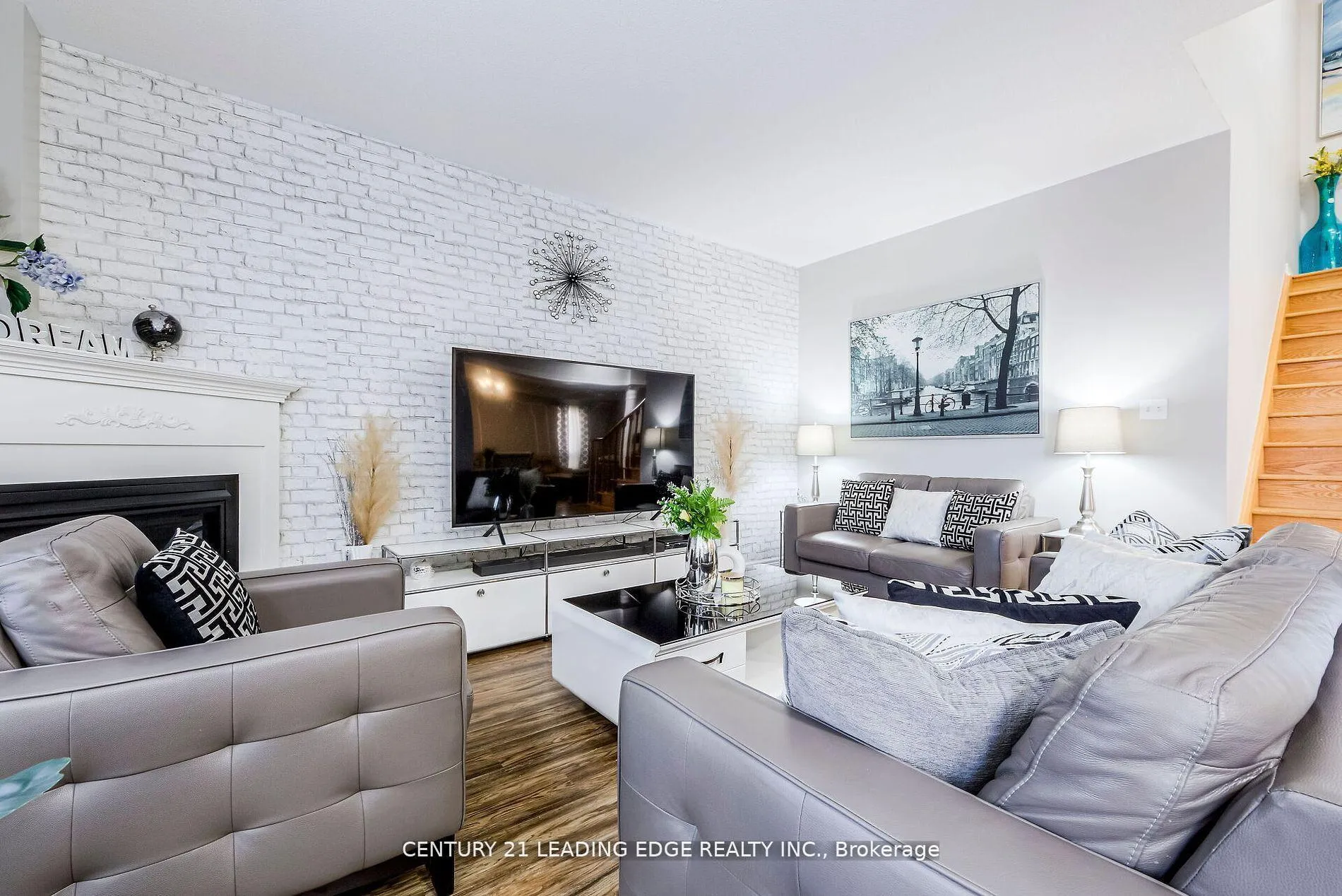 Photo 10 of 96 Nelson Street N, Clarington, Bowmanville — HOMEH