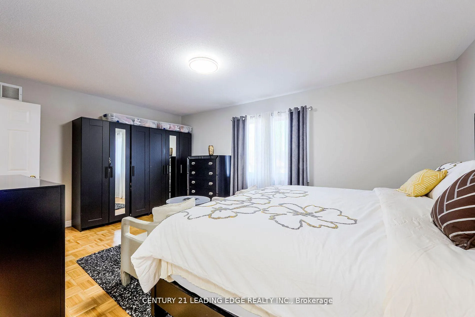 Photo 22 of 96 Nelson Street N, Clarington, Bowmanville — HOMEH
