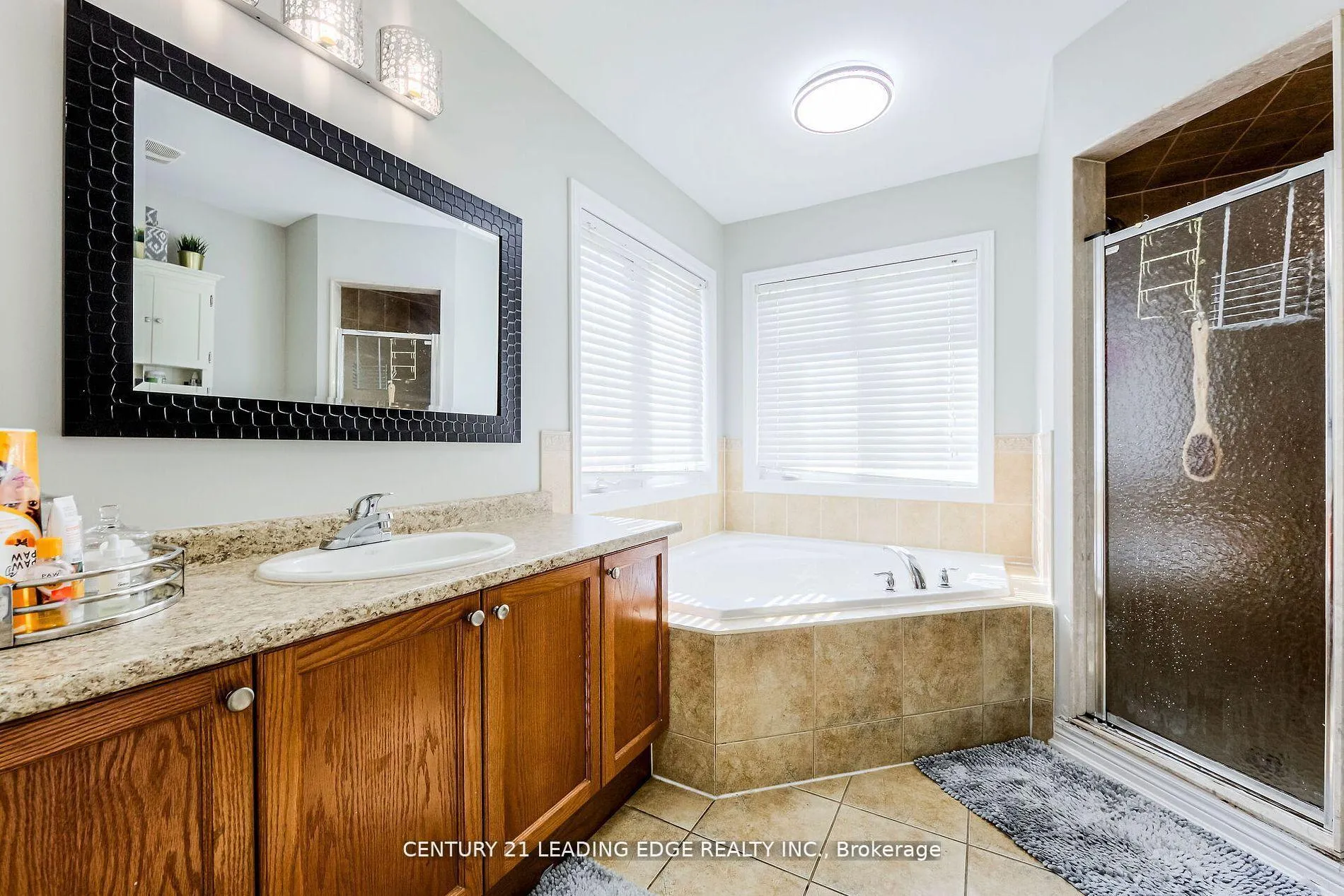 Photo 23 of 96 Nelson Street N, Clarington, Bowmanville — HOMEH