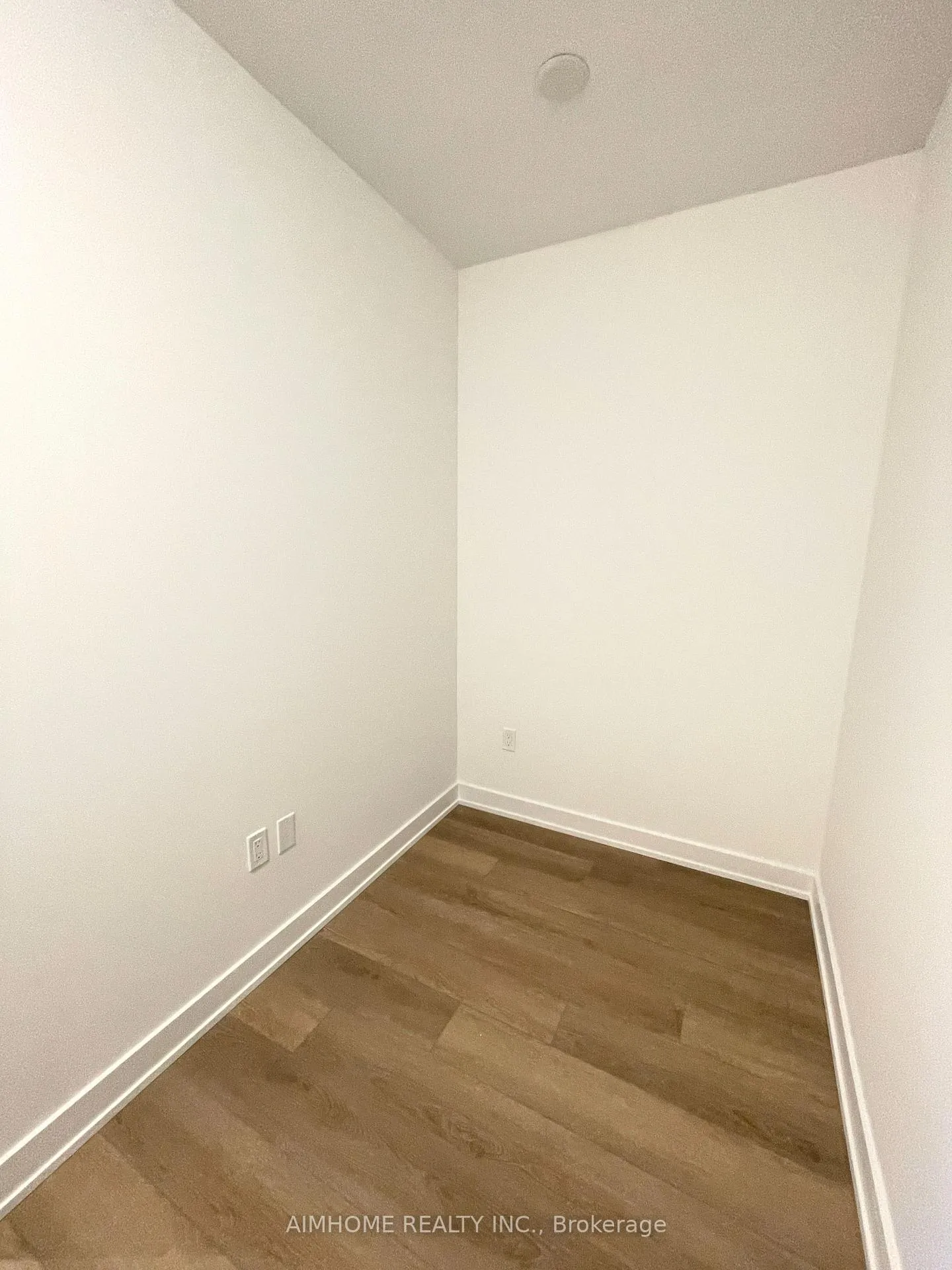 Photo 11 of Unit 618, 117 Broadway Avenue, Toronto, Mount Pleasant West — HOMEH
