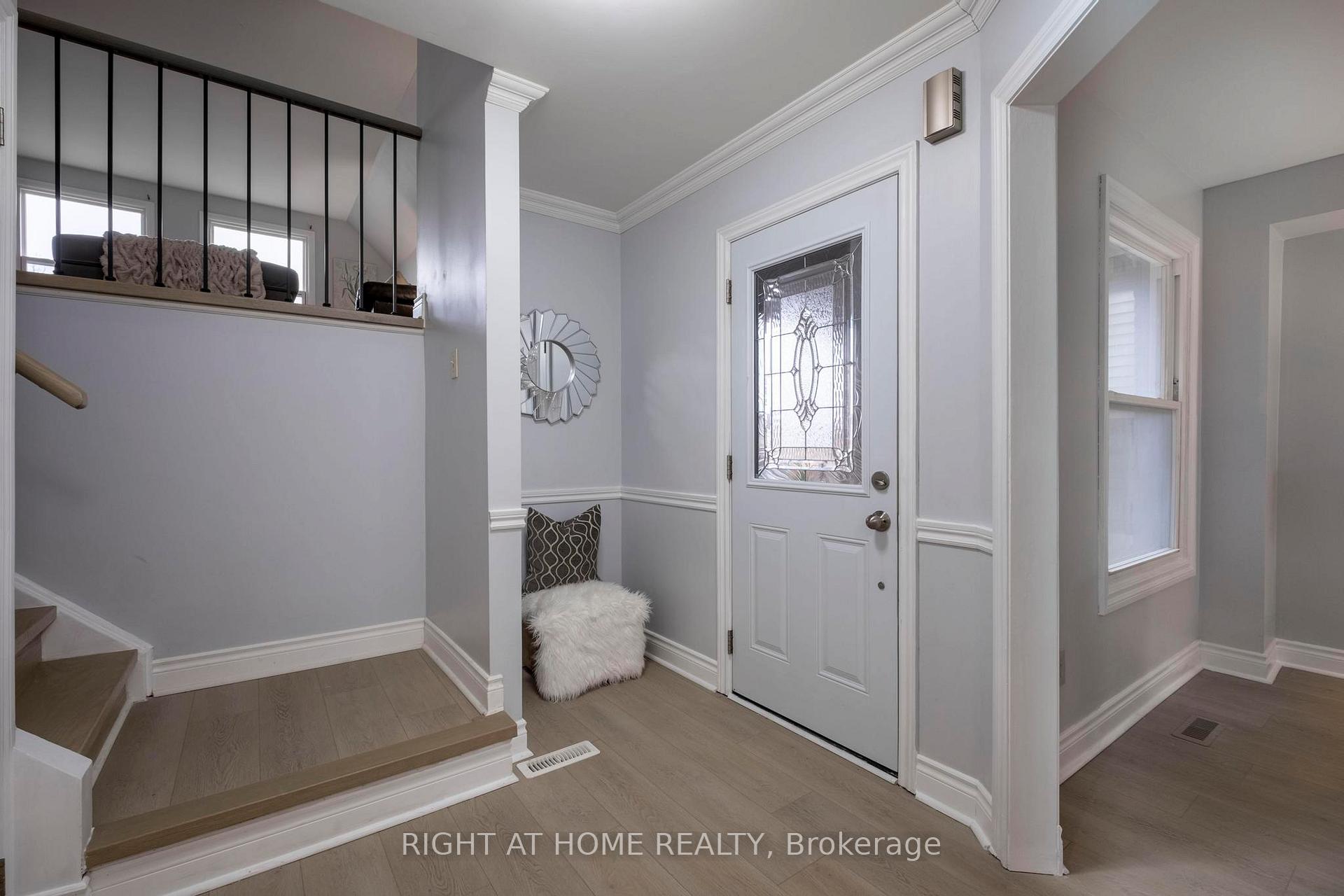 Photo 5 of 28 Chapman Drive, Ajax, Central — HOMEH