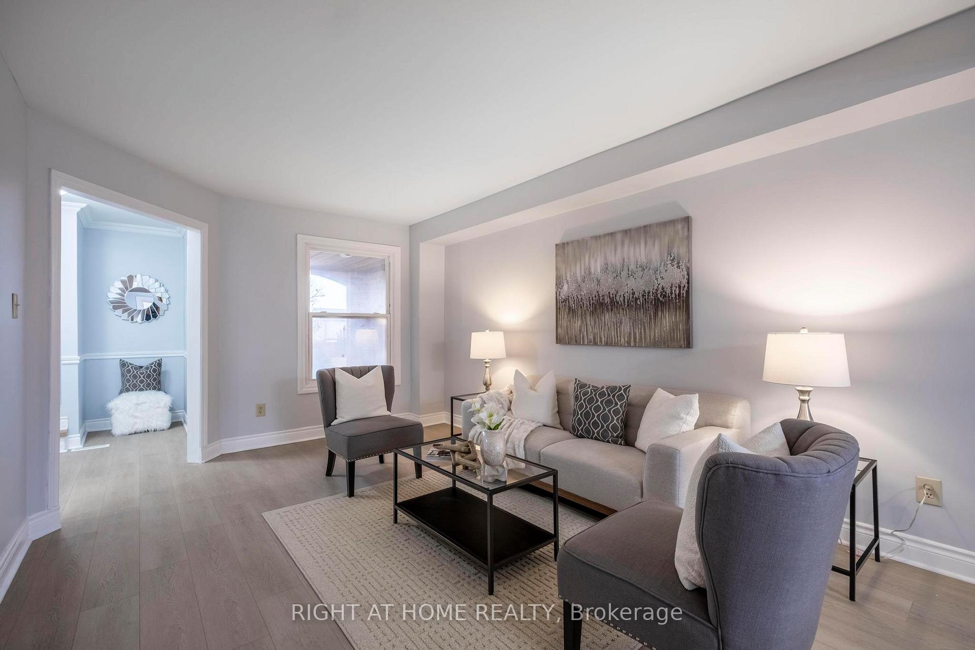 Photo 10 of 28 Chapman Drive, Ajax, Central — HOMEH