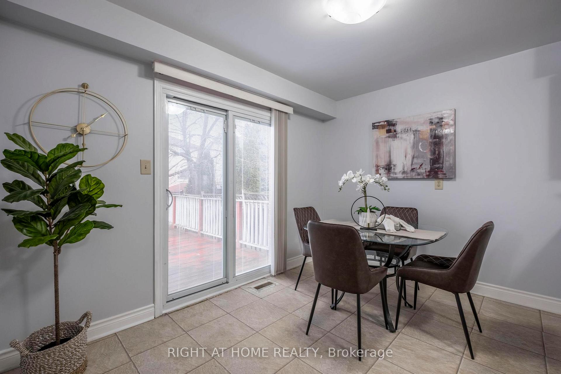 Photo 15 of 28 Chapman Drive, Ajax, Central — HOMEH