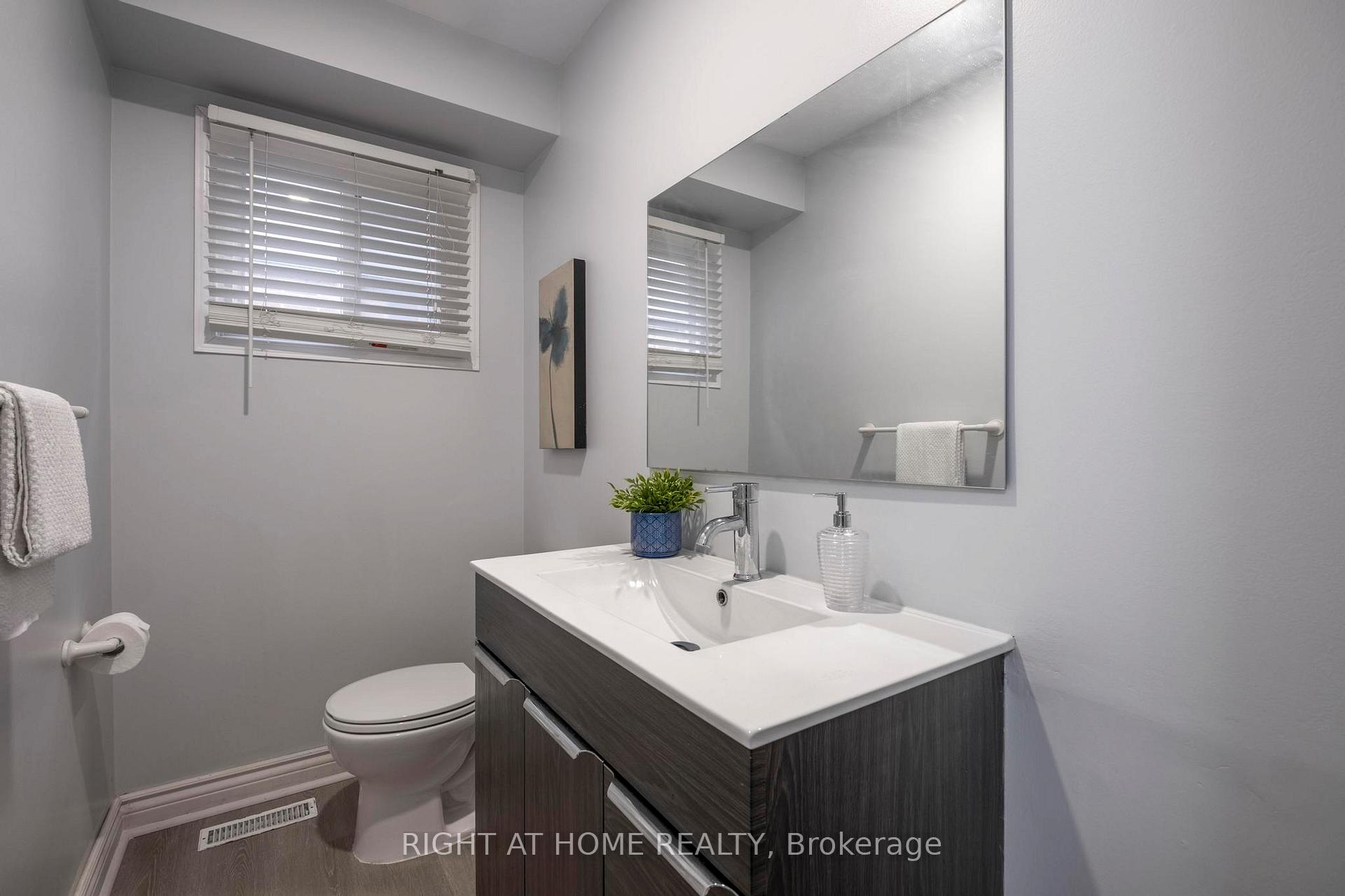 Photo 19 of 28 Chapman Drive, Ajax, Central — HOMEH