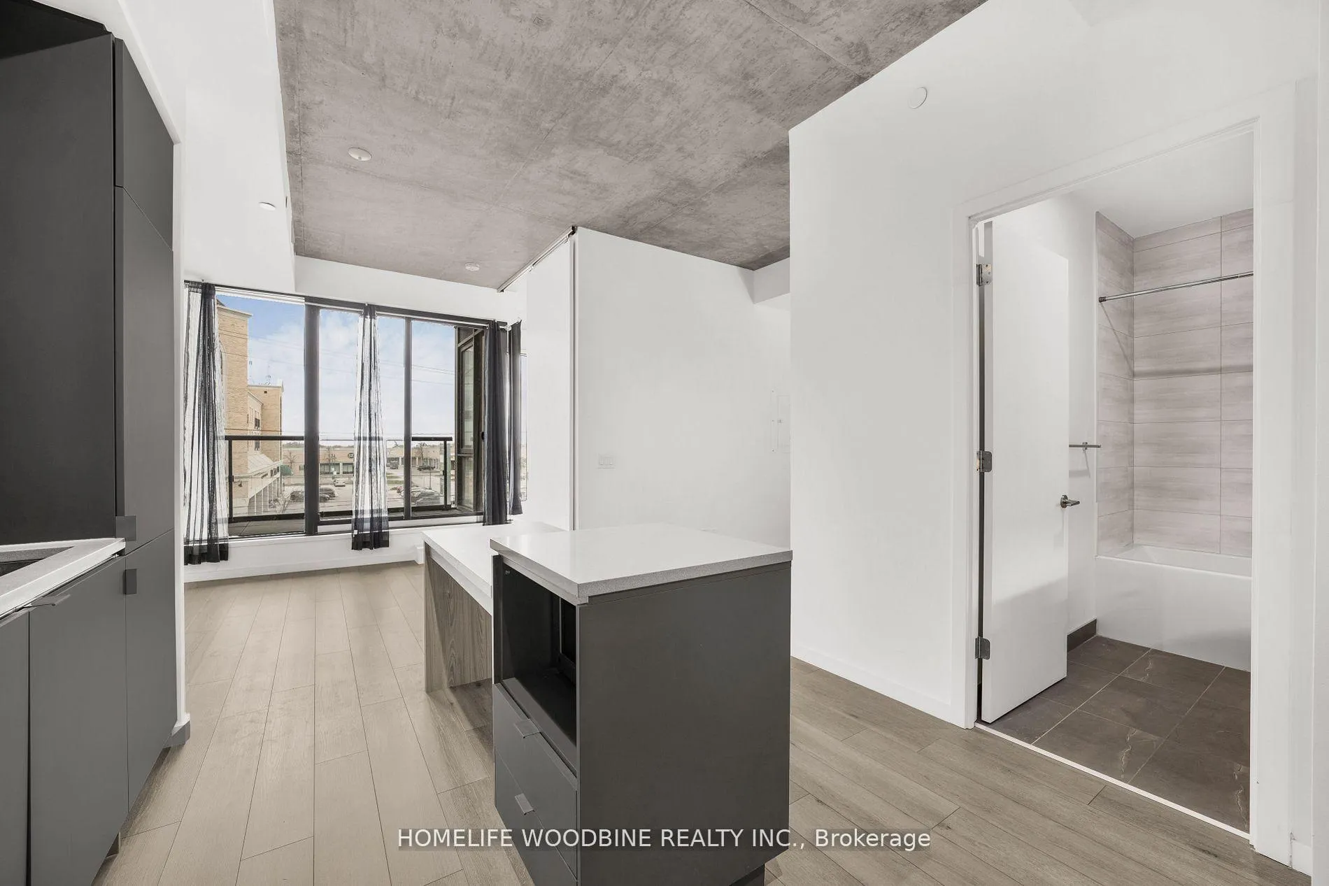 Photo 6 of Unit 210, 7 Smith Crescent S, Etobicoke, Stonegate-Queensway — HOMEH