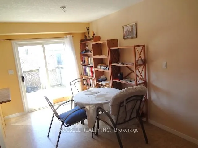 Photo 5 of Unit D95, 175 David Bergey Drive, Kitchener — HOMEH