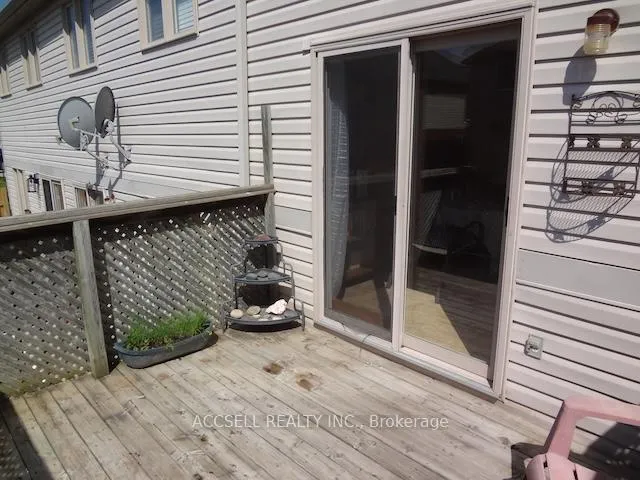 Photo 6 of Unit D95, 175 David Bergey Drive, Kitchener — HOMEH