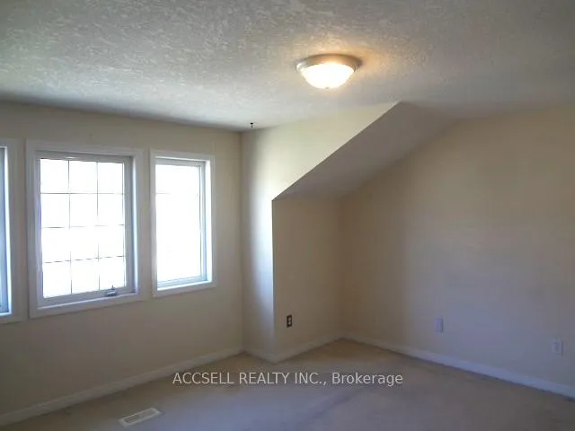 Photo 13 of Unit D95, 175 David Bergey Drive, Kitchener — HOMEH
