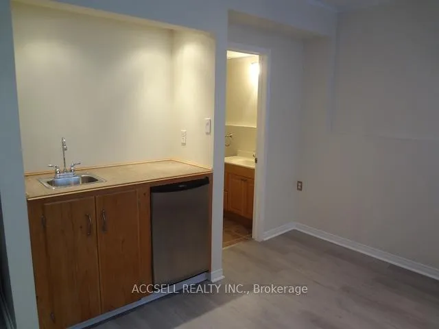 Photo 20 of Unit D95, 175 David Bergey Drive, Kitchener — HOMEH