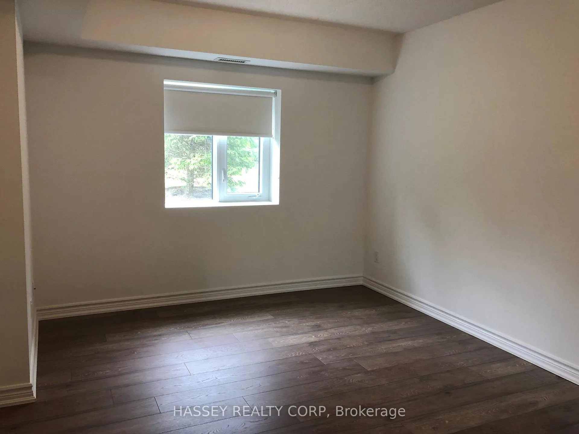 Photo 6 of Unit 107, 12 Royal Parkside Drive, Barrie, Innis-Shore — HOMEH