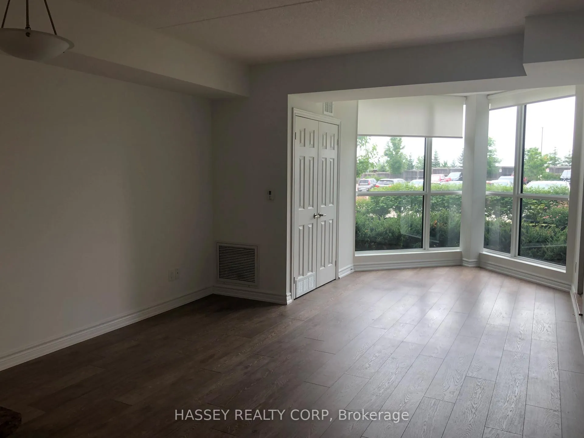 Photo 7 of Unit 107, 12 Royal Parkside Drive, Barrie, Innis-Shore — HOMEH