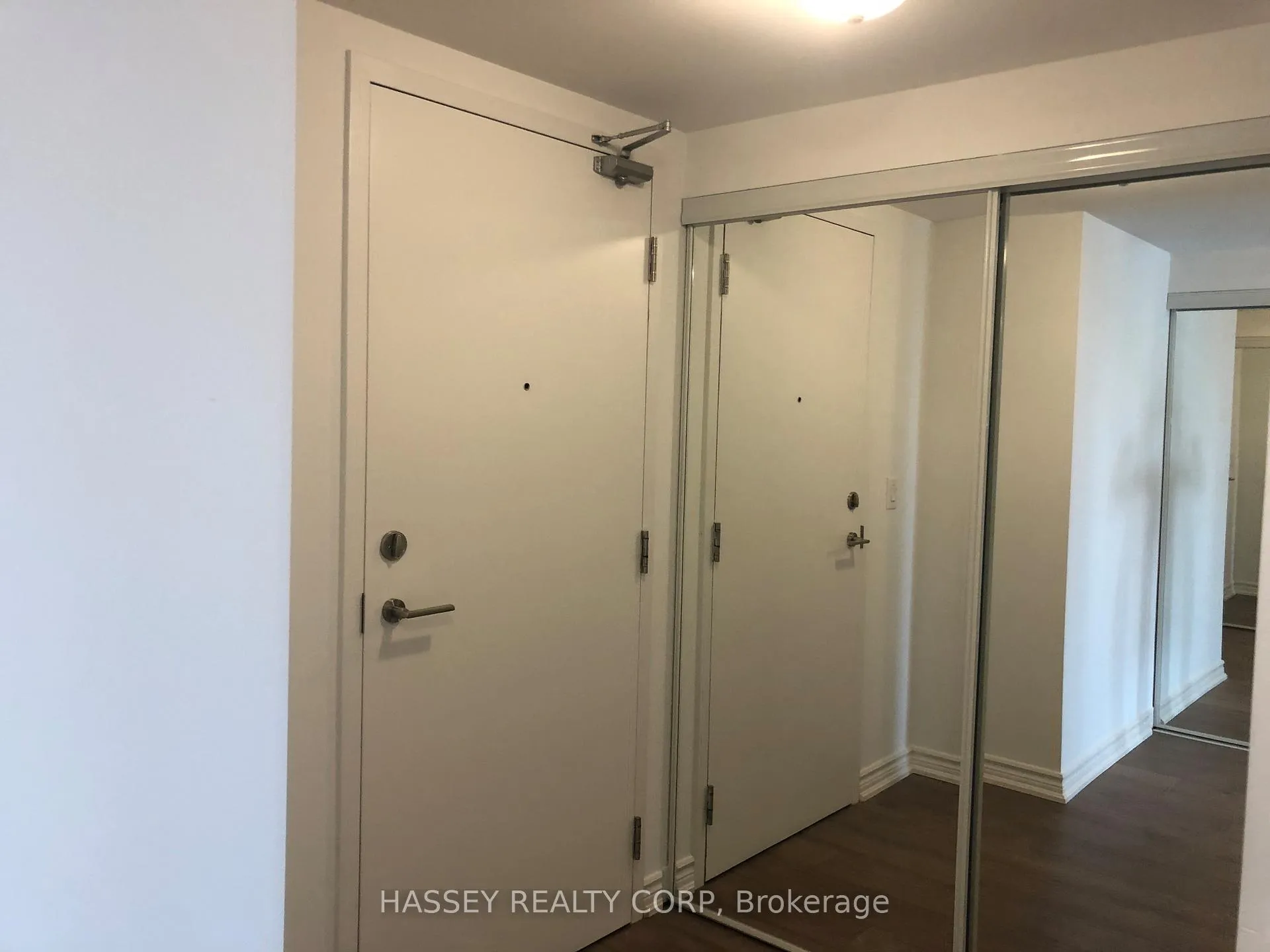 Photo 8 of Unit 107, 12 Royal Parkside Drive, Barrie, Innis-Shore — HOMEH