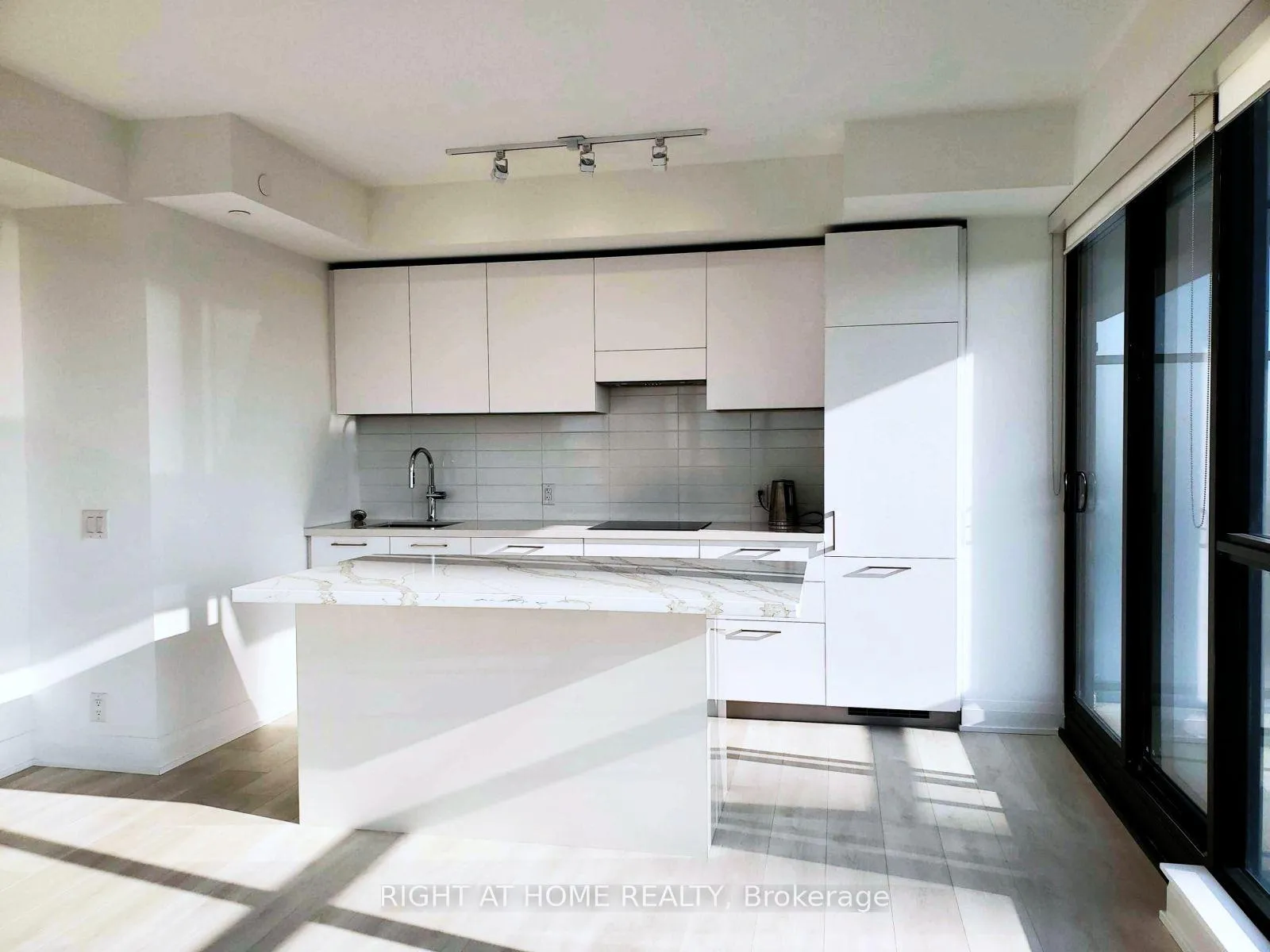 Photo 3 of Unit 1308, 33 Frederick Todd Way, Toronto, Thorncliffe Park — HOMEH