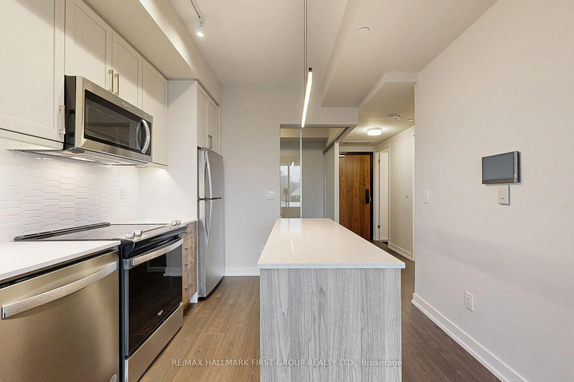 Photo 10 of Unit 327, 201 Brock Street S, Whitby, Downtown Whitby — HOMEH