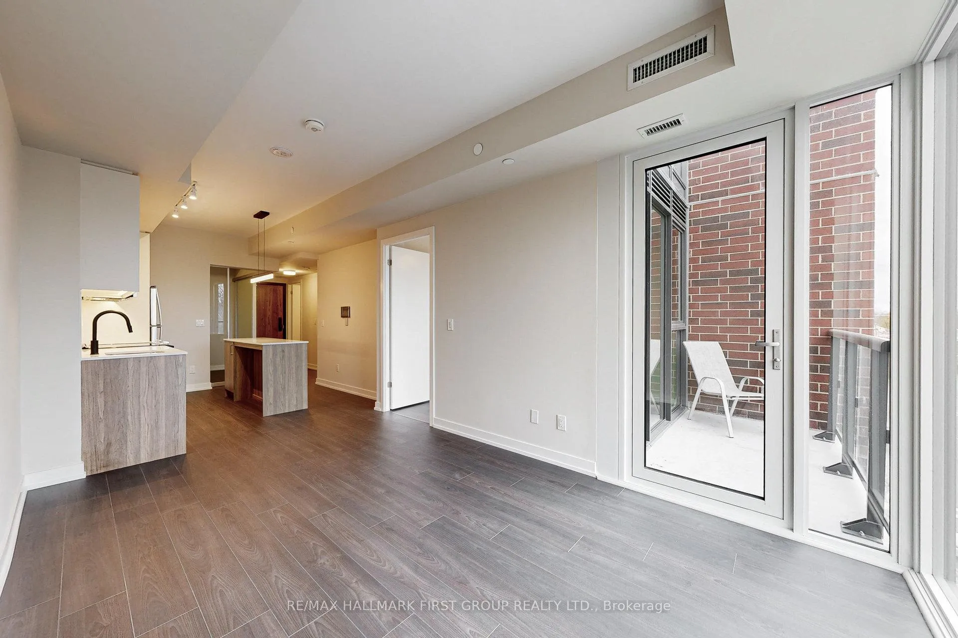 Photo 16 of Unit 327, 201 Brock Street S, Whitby, Downtown Whitby — HOMEH
