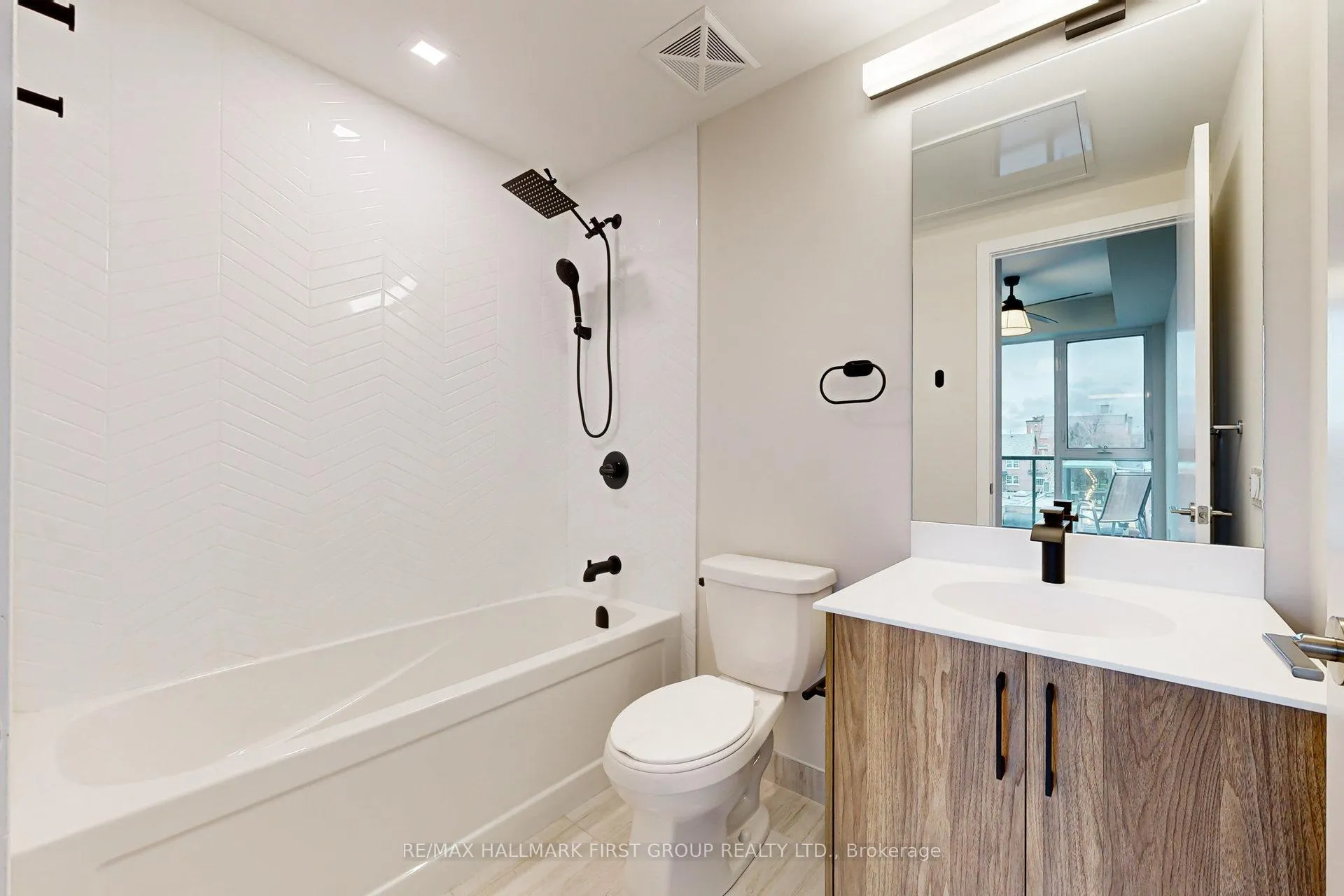 Photo 27 of Unit 327, 201 Brock Street S, Whitby, Downtown Whitby — HOMEH