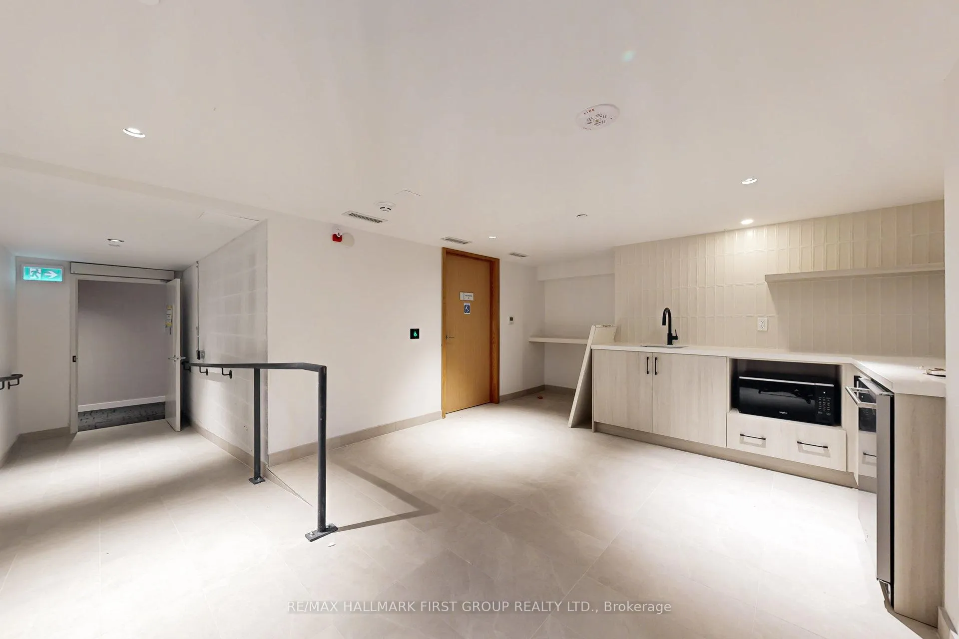 Photo 37 of Unit 327, 201 Brock Street S, Whitby, Downtown Whitby — HOMEH