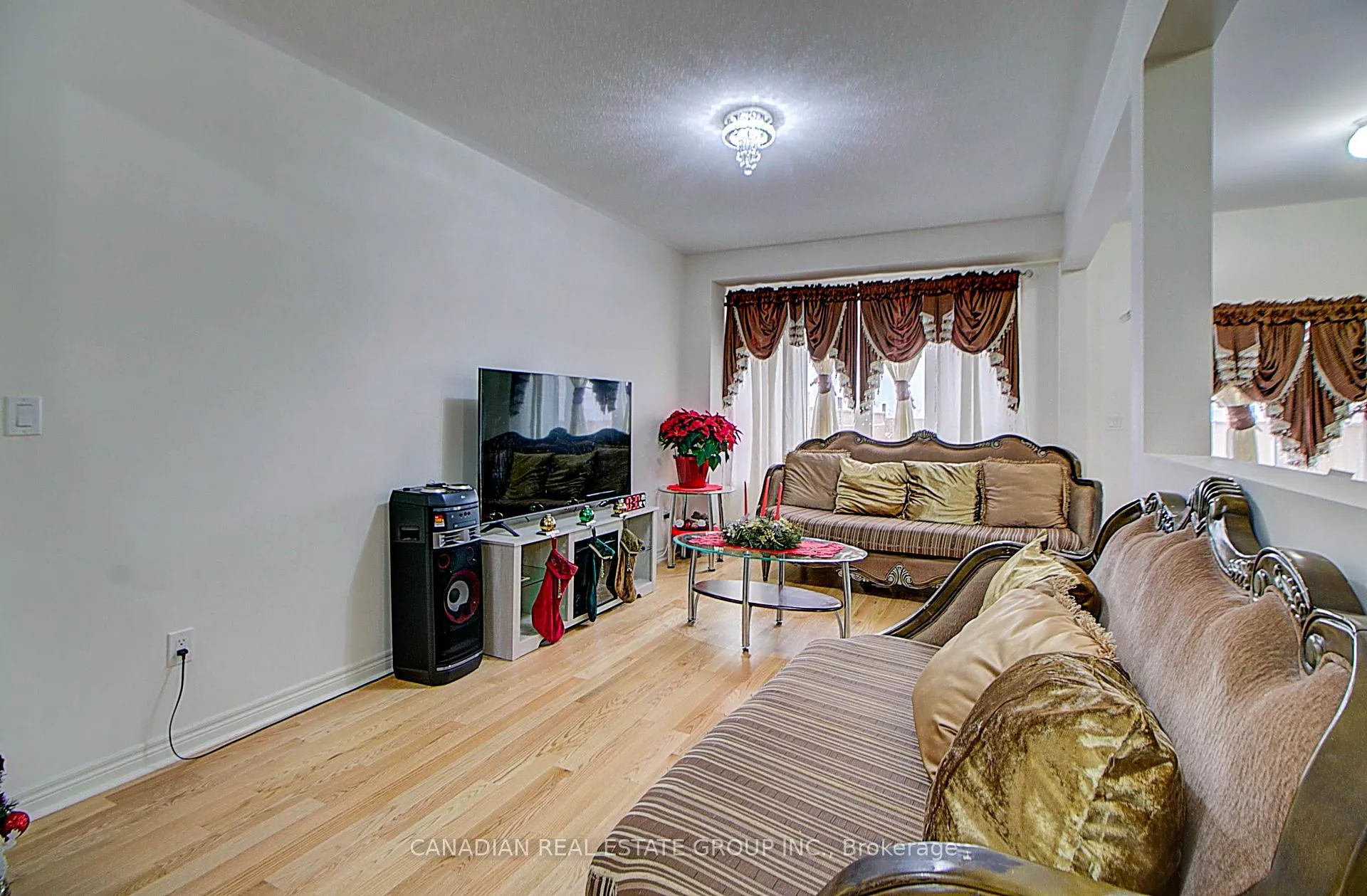 Photo 9 of 1205 Kettering Drive, Oshawa, Eastdale — HOMEH