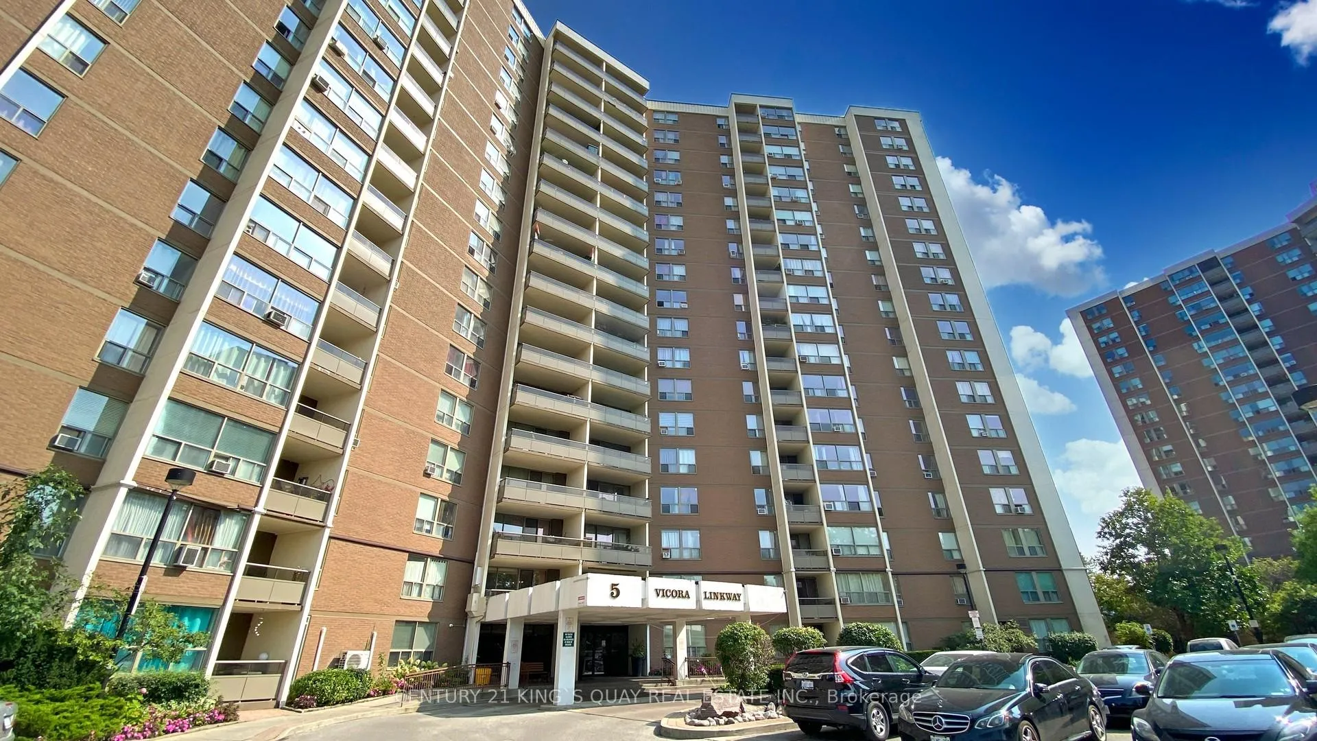 Front of Unit 303, 5 Vicora Linkway