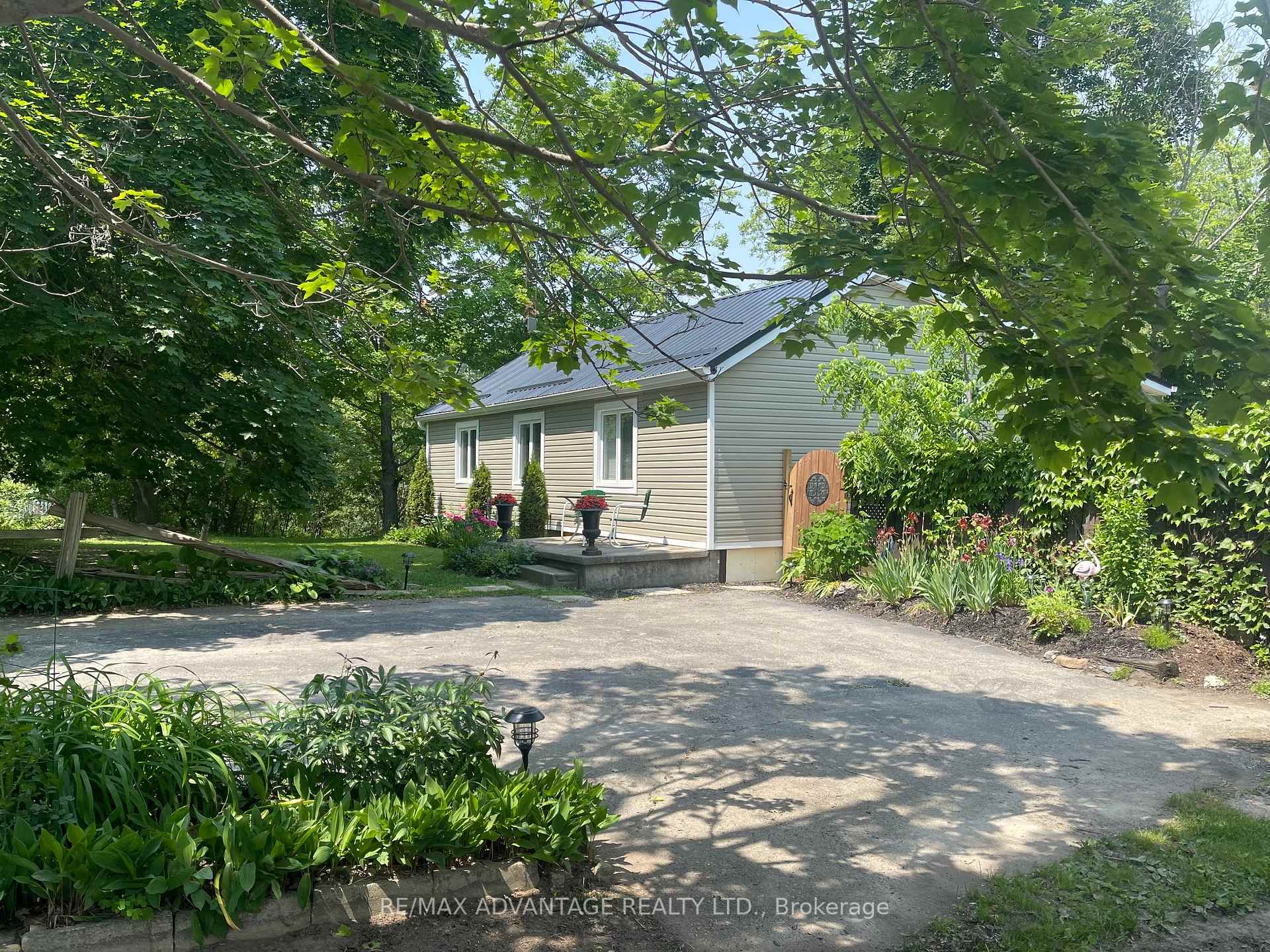 Photo 1 of 248 Borden Avenue, Central Elgin, Belmont — HOMEH