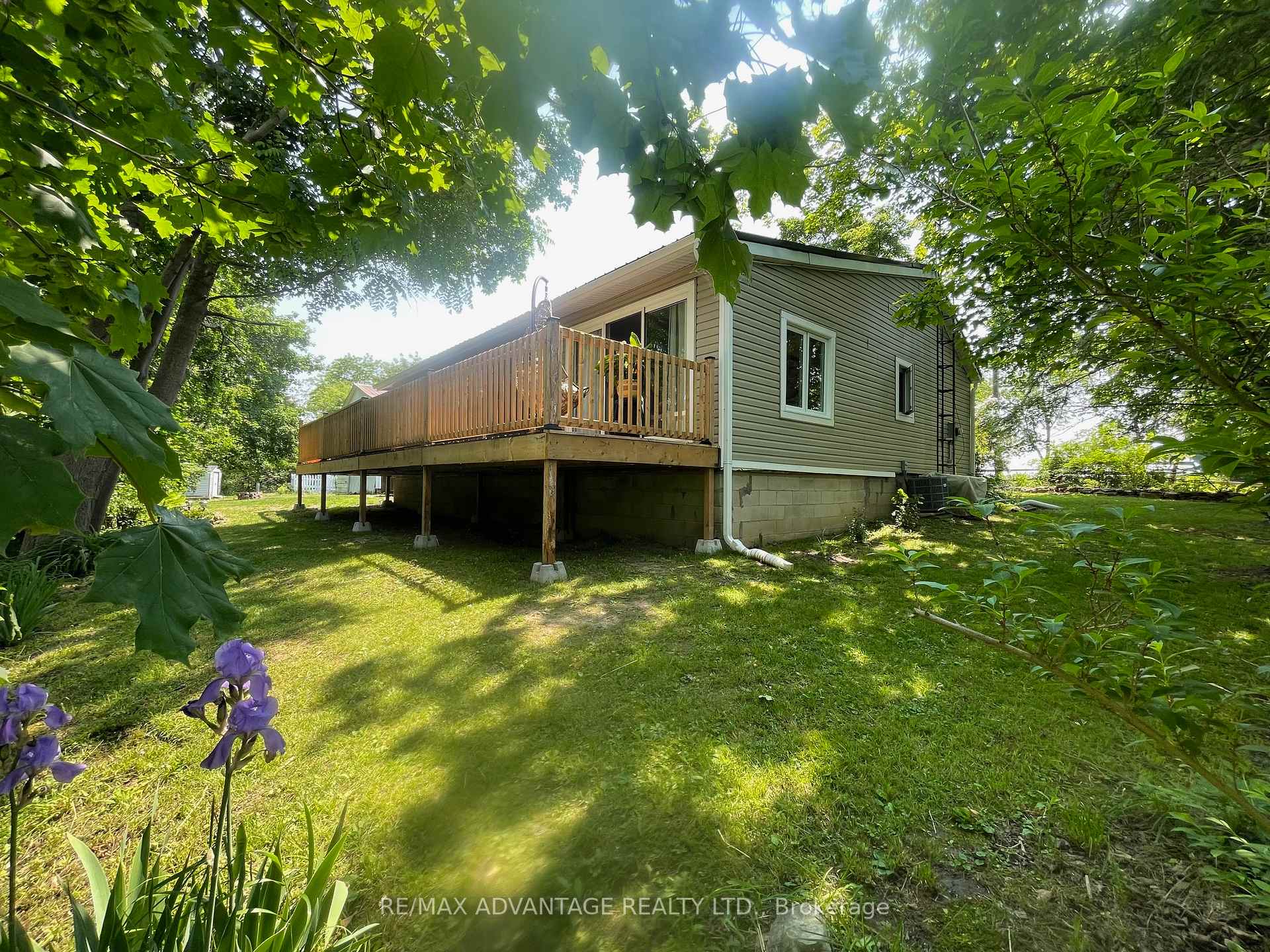 Photo 4 of 248 Borden Avenue, Central Elgin, Belmont — HOMEH