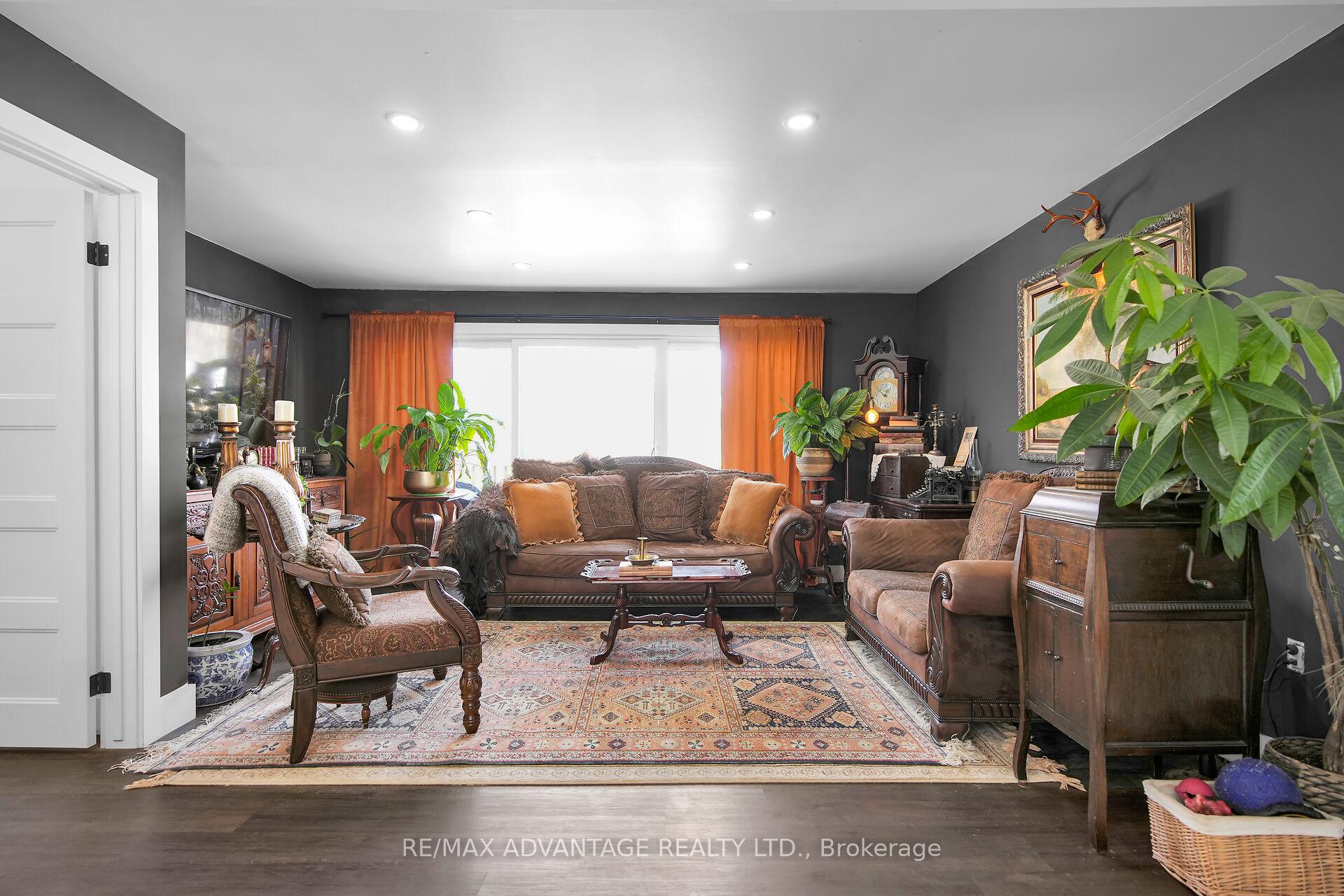 Photo 7 of 248 Borden Avenue, Central Elgin, Belmont — HOMEH