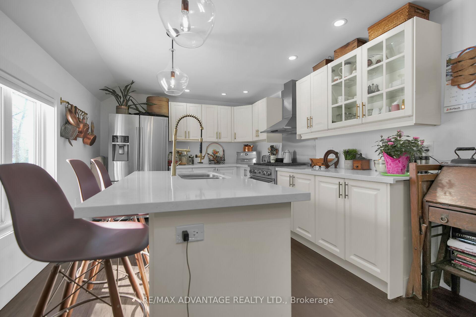 Photo 12 of 248 Borden Avenue, Central Elgin, Belmont — HOMEH
