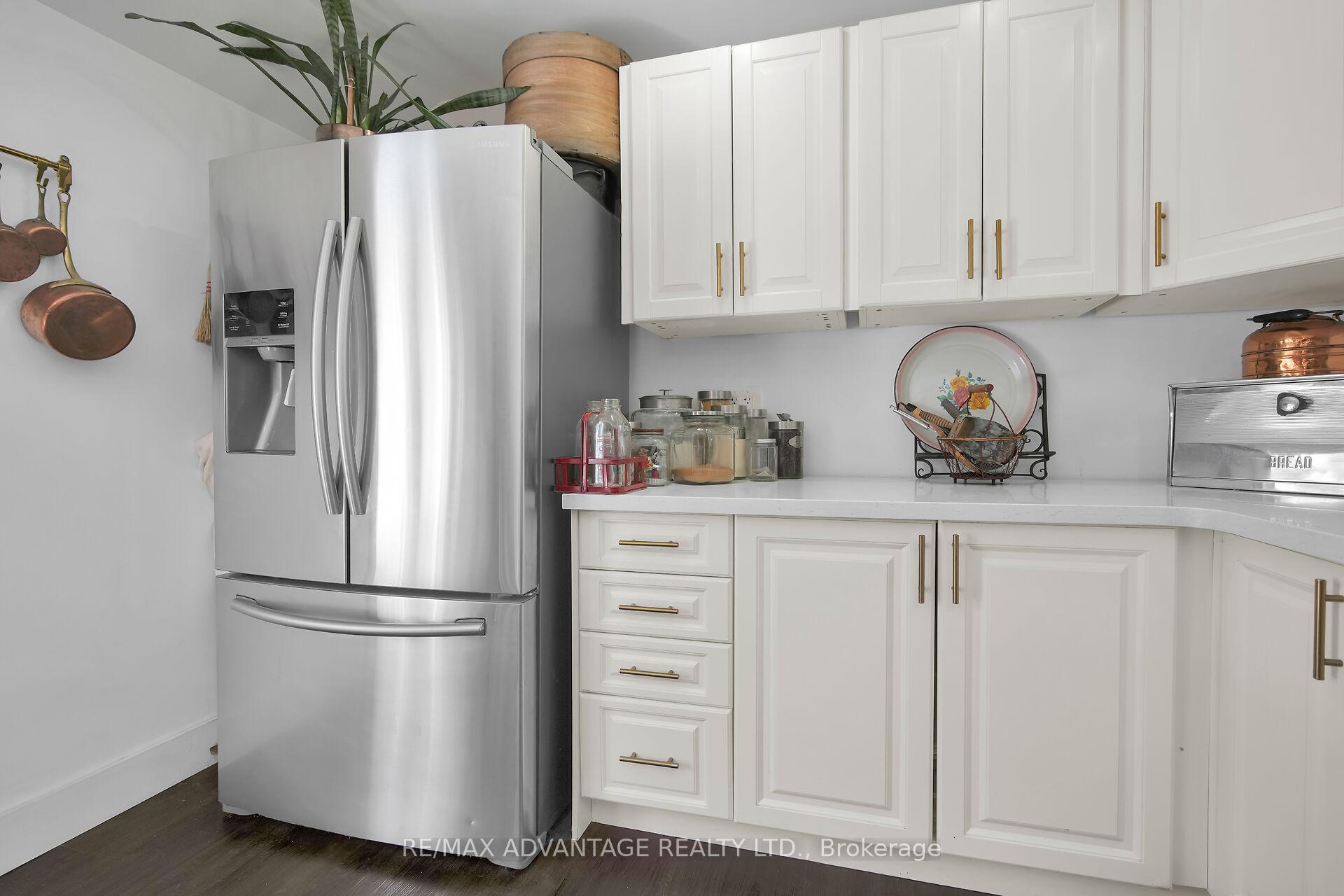 Photo 15 of 248 Borden Avenue, Central Elgin, Belmont — HOMEH