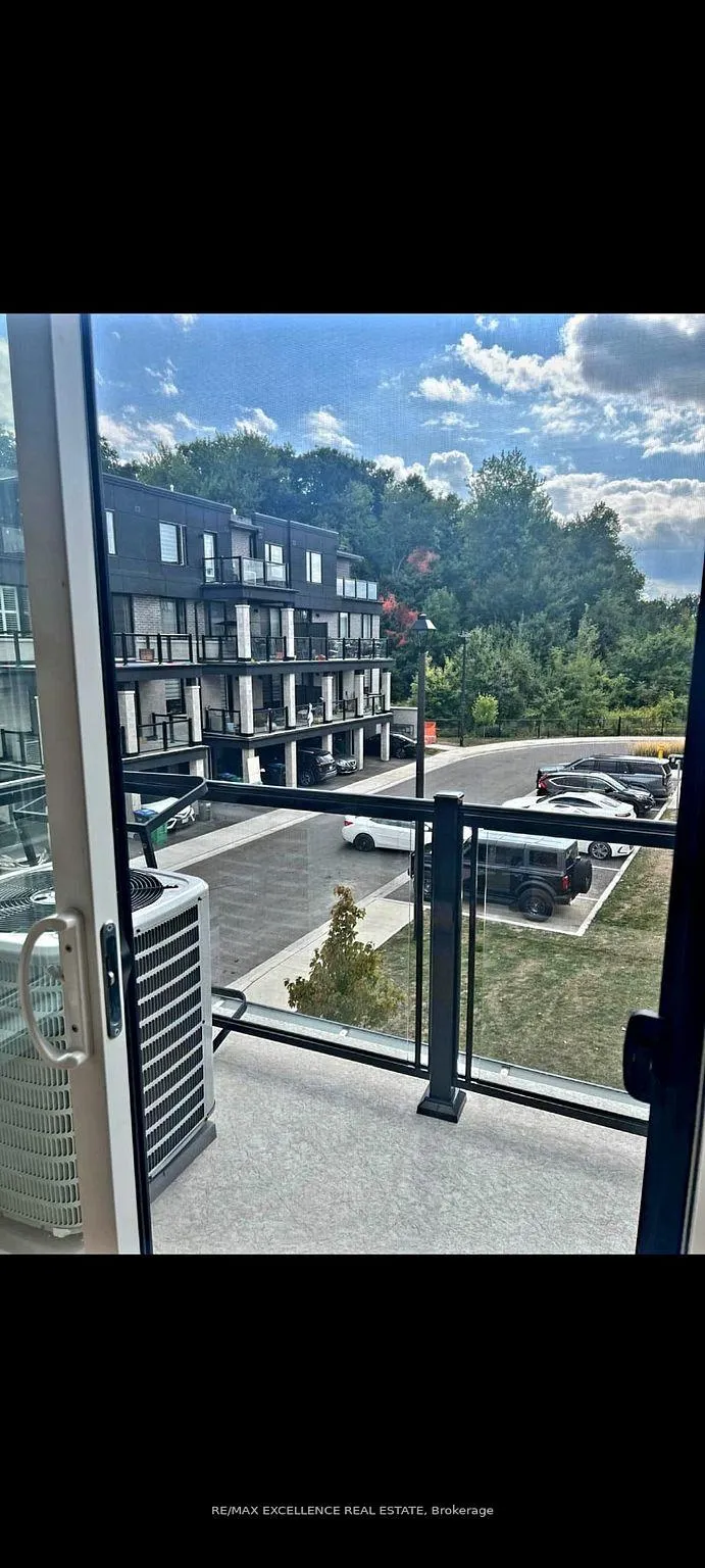 Photo 2 of Unit 41, 45 Knotsberry Circle, Brampton, Bram West — HOMEH