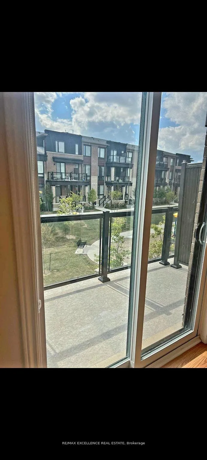 Photo 3 of Unit 41, 45 Knotsberry Circle, Brampton, Bram West — HOMEH