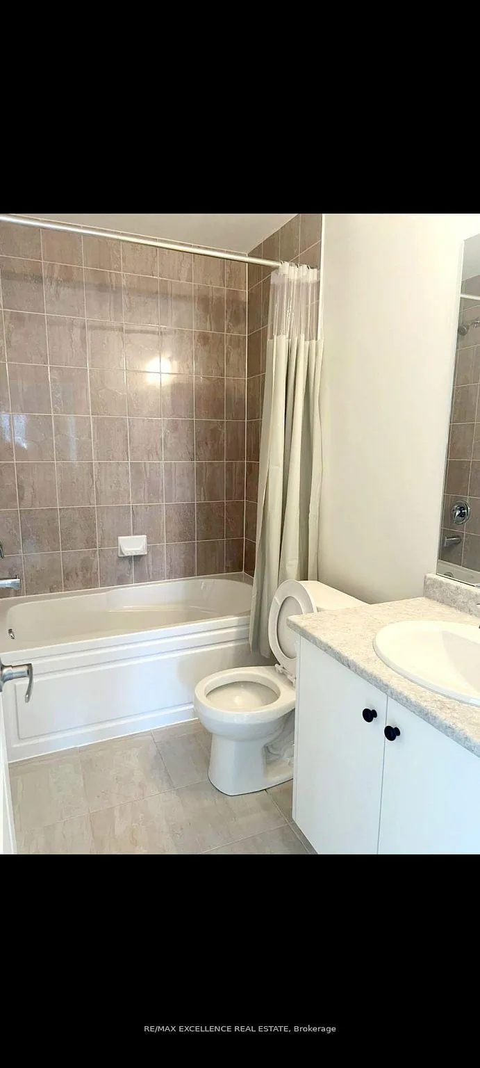 Photo 16 of Unit 41, 45 Knotsberry Circle, Brampton, Bram West — HOMEH