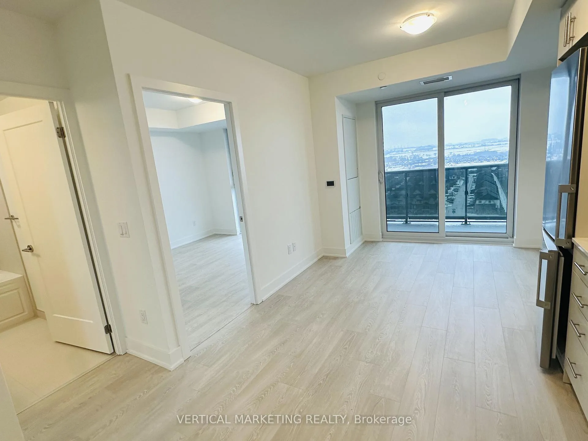 Photo 3 of Unit 1501, 2545 Simcoe Street N, Oshawa, Windfields — HOMEH
