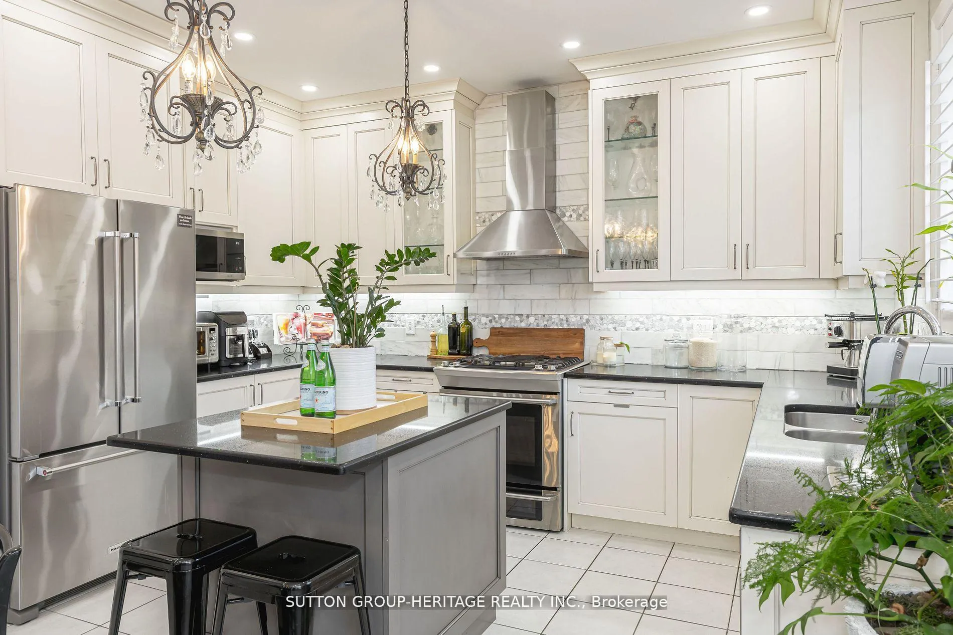 Photo 13 of 51 Antorisa Avenue, Vaughan, Vellore Village — HOMEH