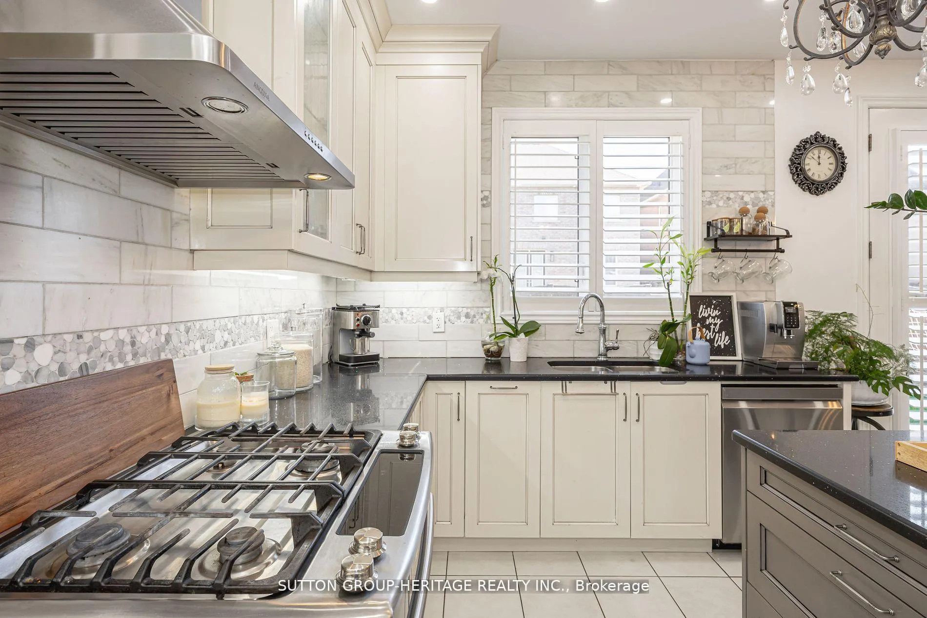 Photo 15 of 51 Antorisa Avenue, Vaughan, Vellore Village — HOMEH
