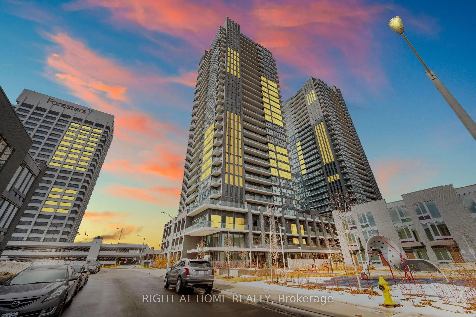 Photo 2 of Unit 1708, 2 Sonic Way, Toronto, Flemingdon Park — HOMEH