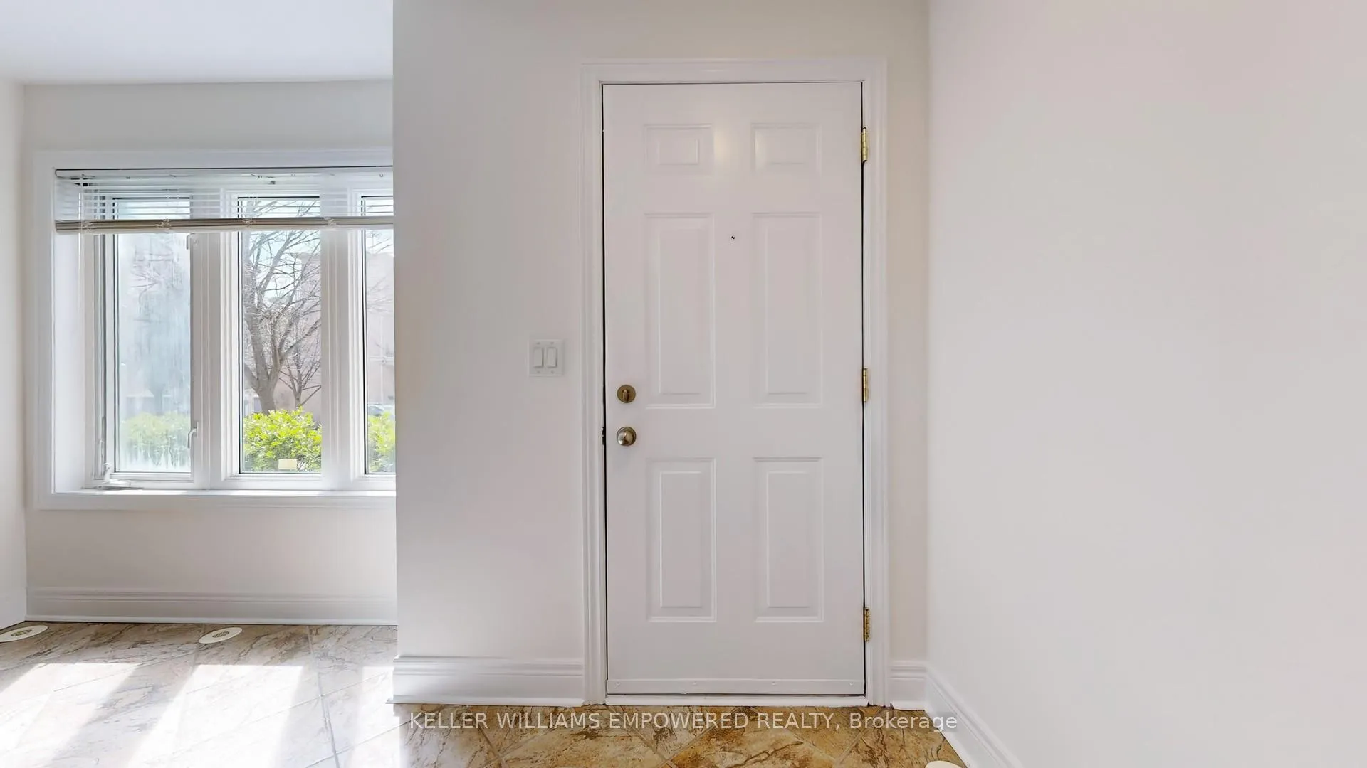 Photo 2 of Unit TH 3, 68 Suncrest Boulevard, Markham, Commerce Valley — HOMEH