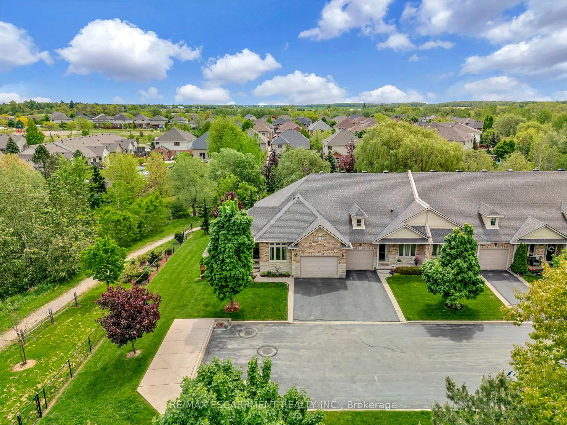 Photo 2 of Unit 10, 310 Southbrook Drive, Hamilton, Binbrook — HOMEH