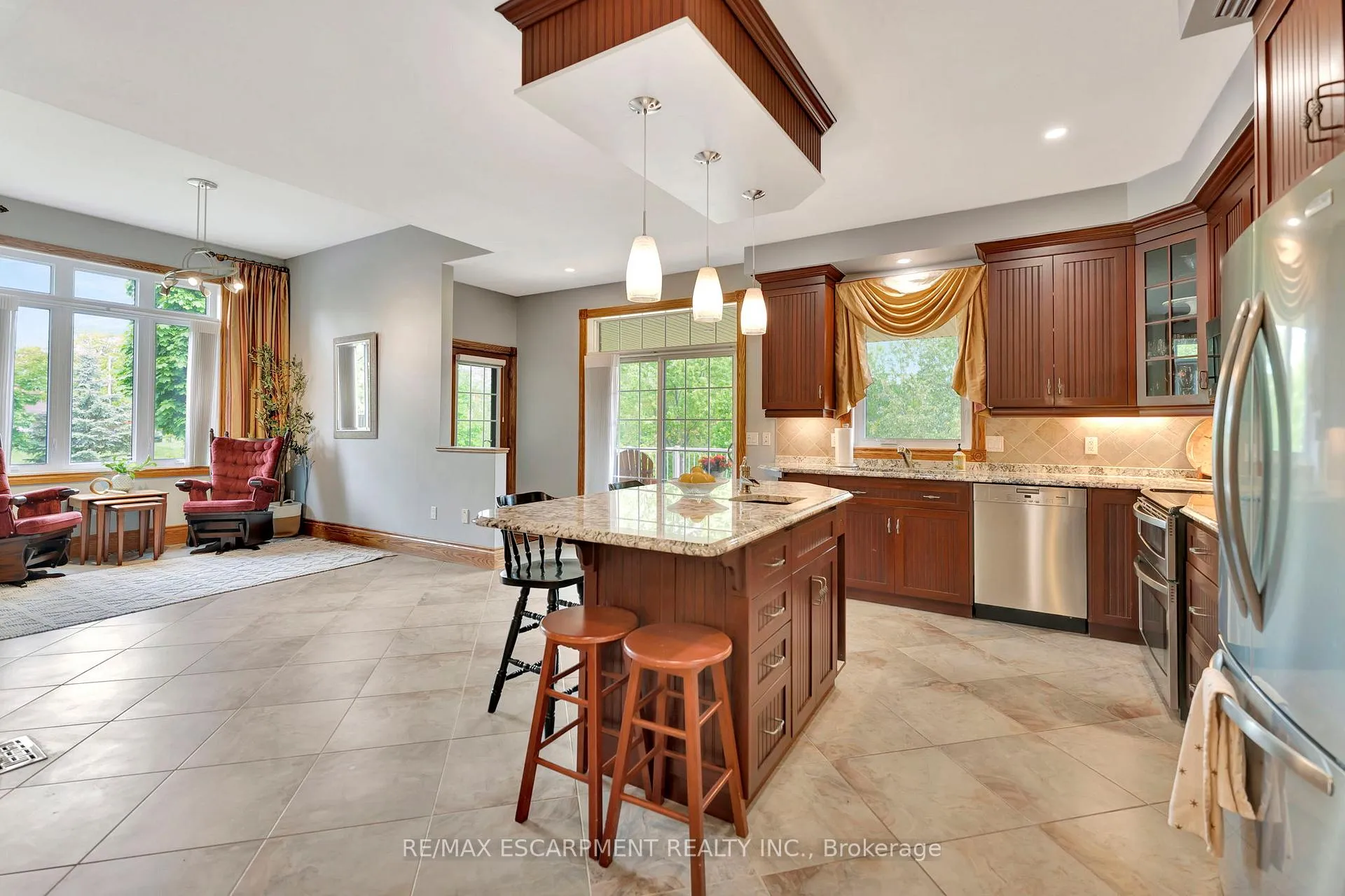 Photo 16 of Unit 10, 310 Southbrook Drive, Hamilton, Binbrook — HOMEH