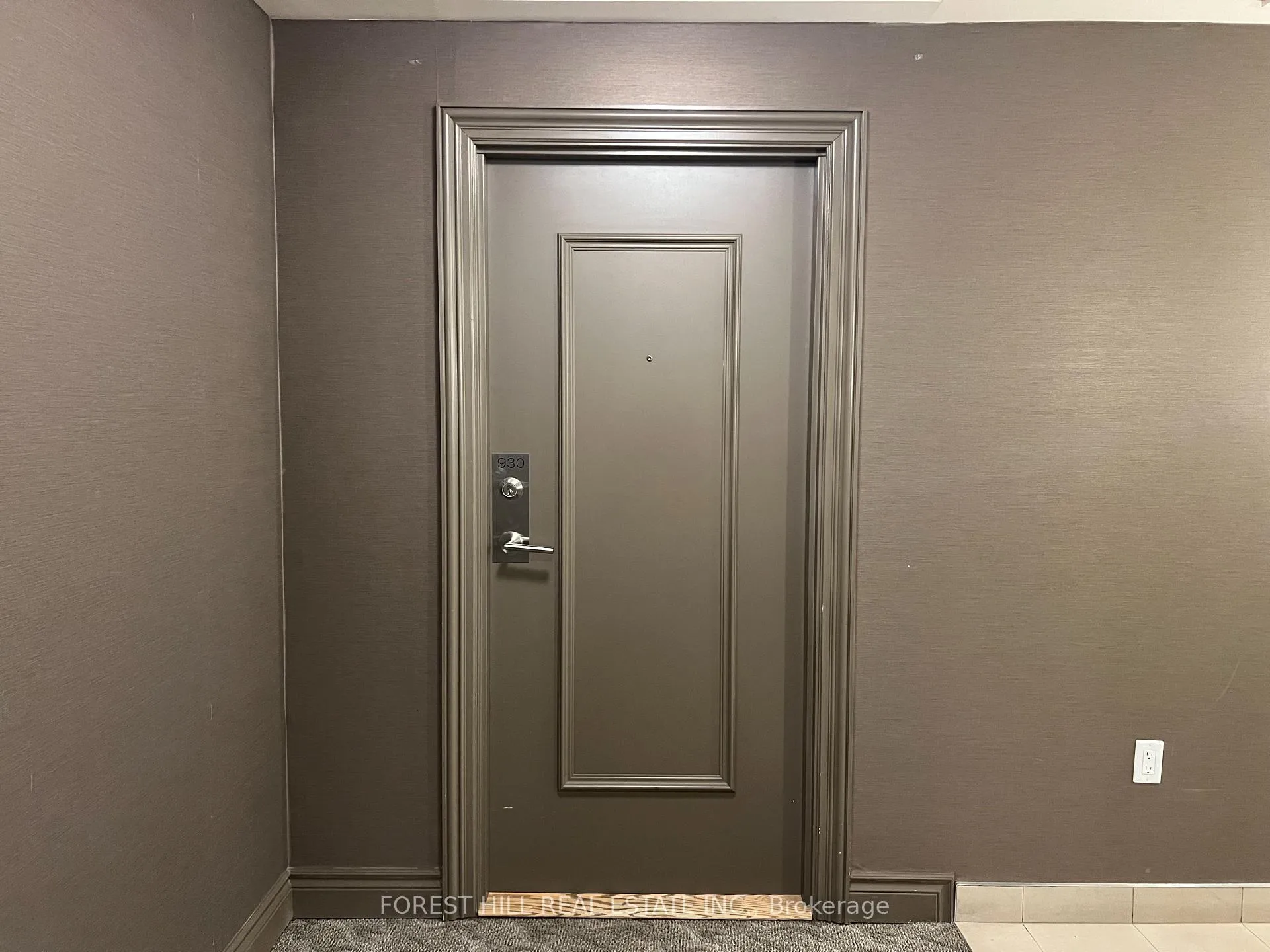 Photo 3 of Unit 930, 35 Saranac Boulevard, Toronto, Englemount-Lawrence — HOMEH