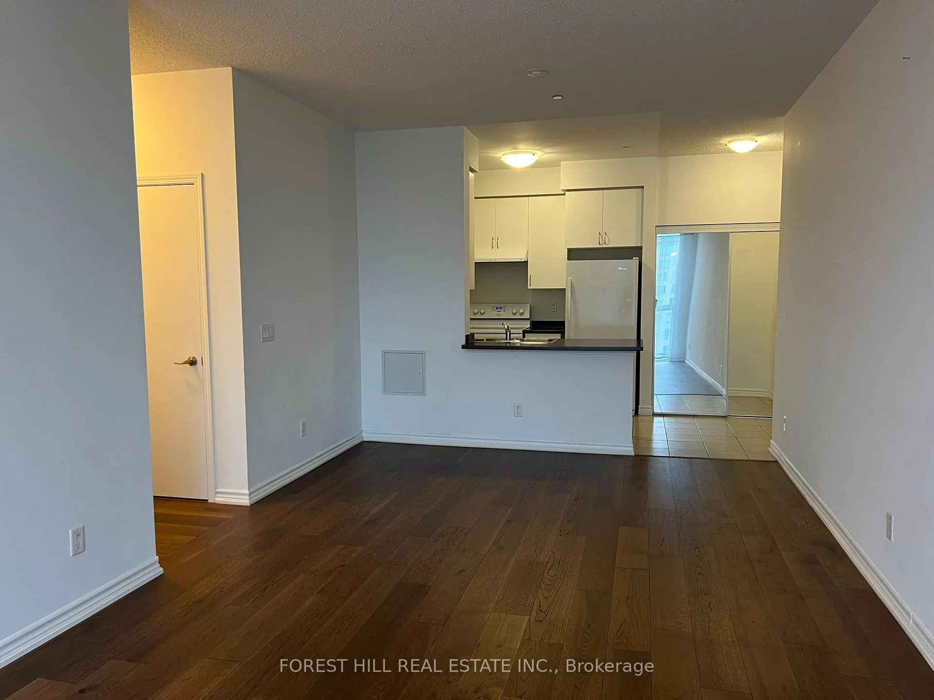 Photo 5 of Unit 930, 35 Saranac Boulevard, Toronto, Englemount-Lawrence — HOMEH
