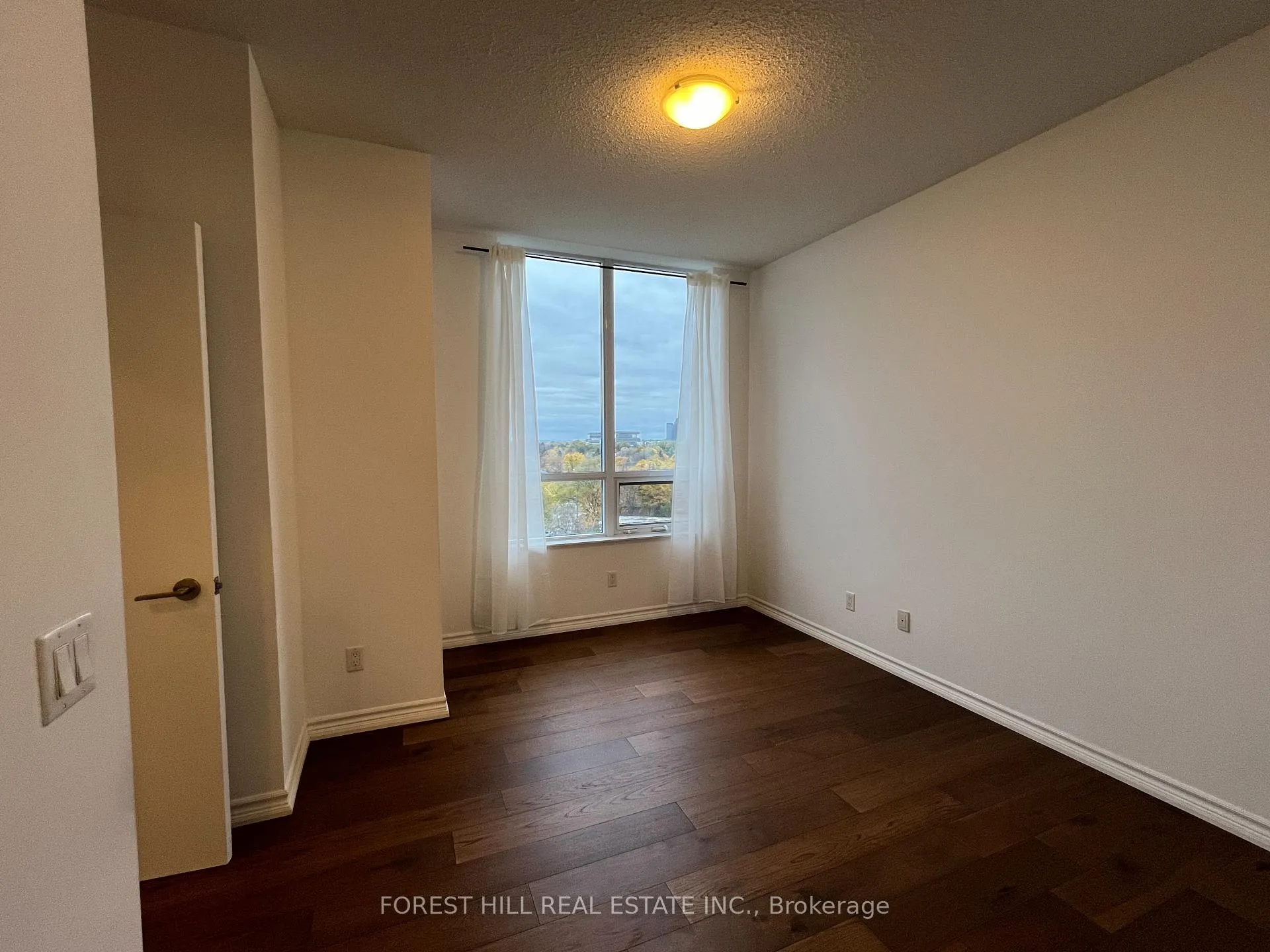 Photo 8 of Unit 930, 35 Saranac Boulevard, Toronto, Englemount-Lawrence — HOMEH