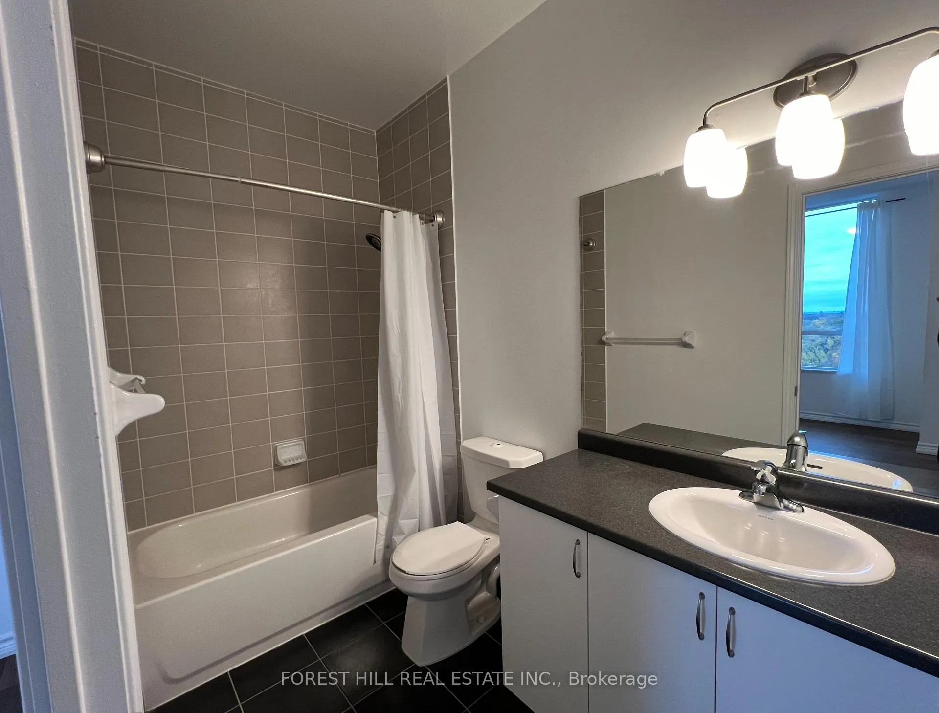 Photo 10 of Unit 930, 35 Saranac Boulevard, Toronto, Englemount-Lawrence — HOMEH